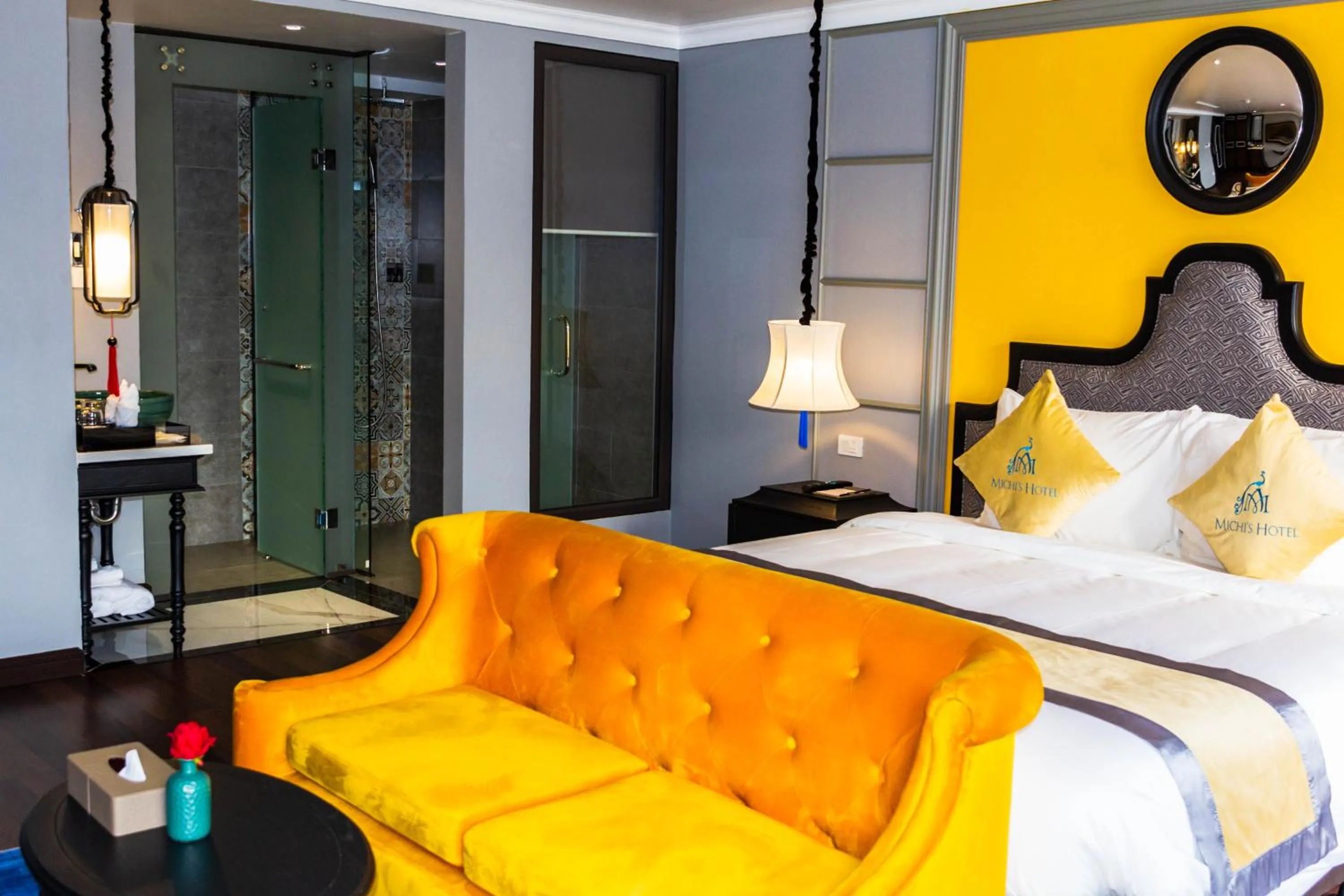 Bed in Michi's hotel laocai