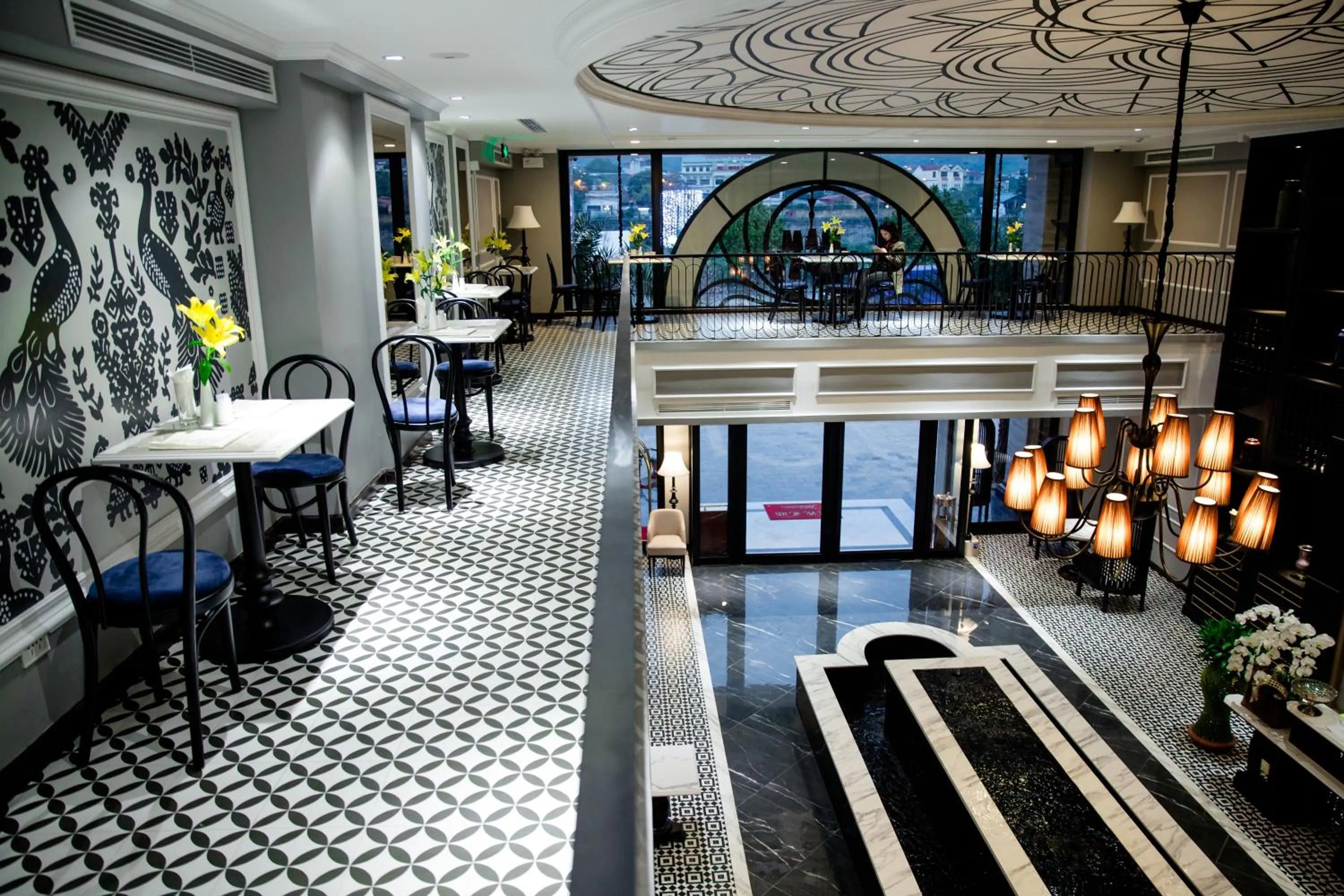 Restaurant/places to eat in Michi's hotel laocai