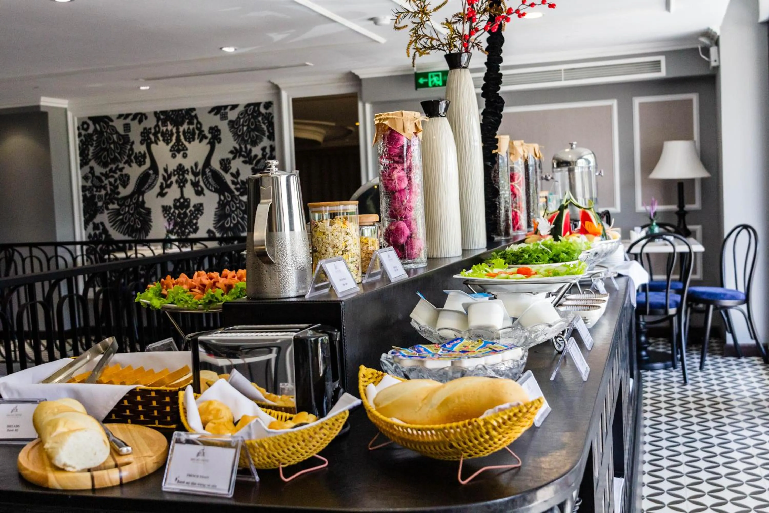 Breakfast in Michi's hotel laocai