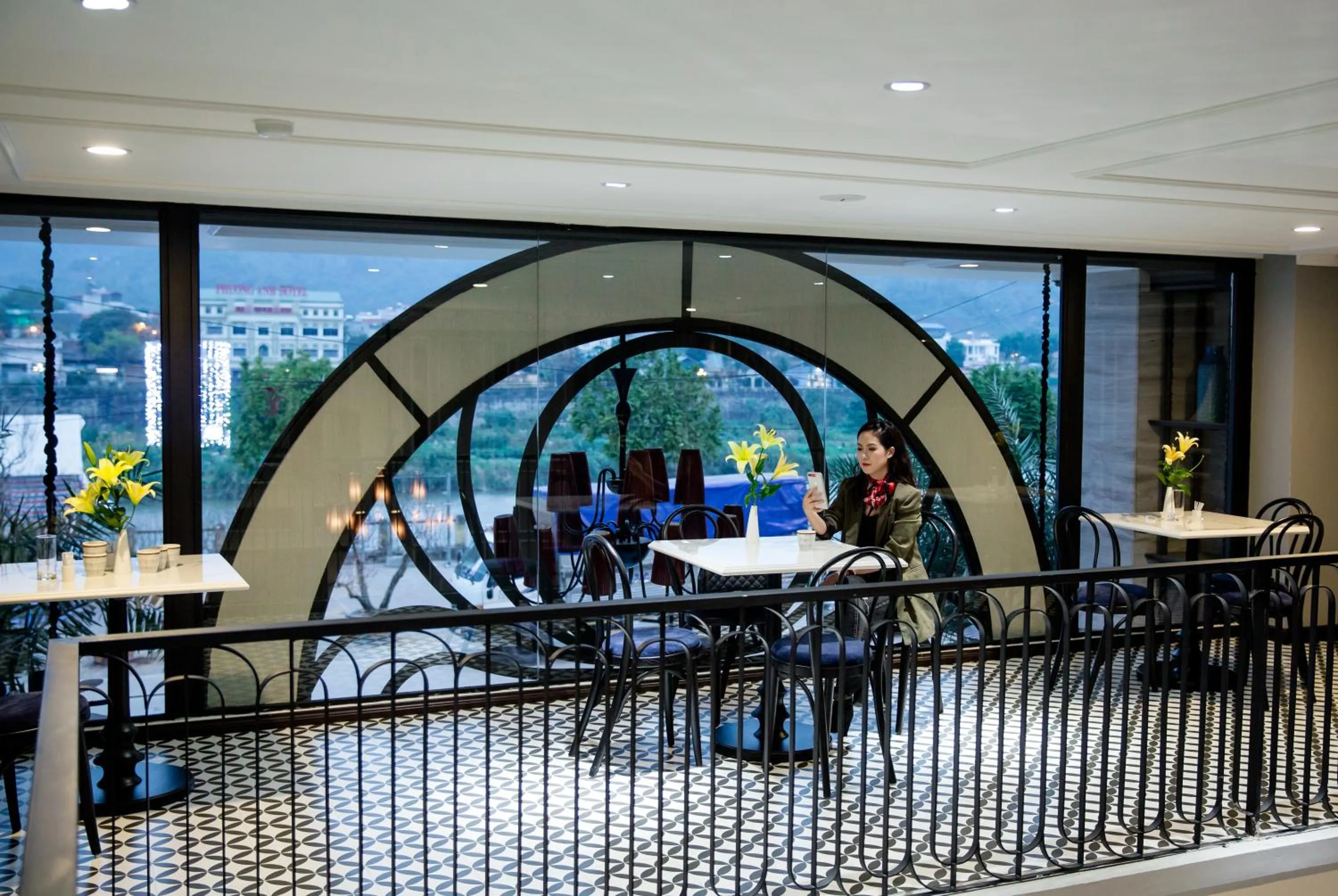 Restaurant/places to eat in Michi's hotel laocai