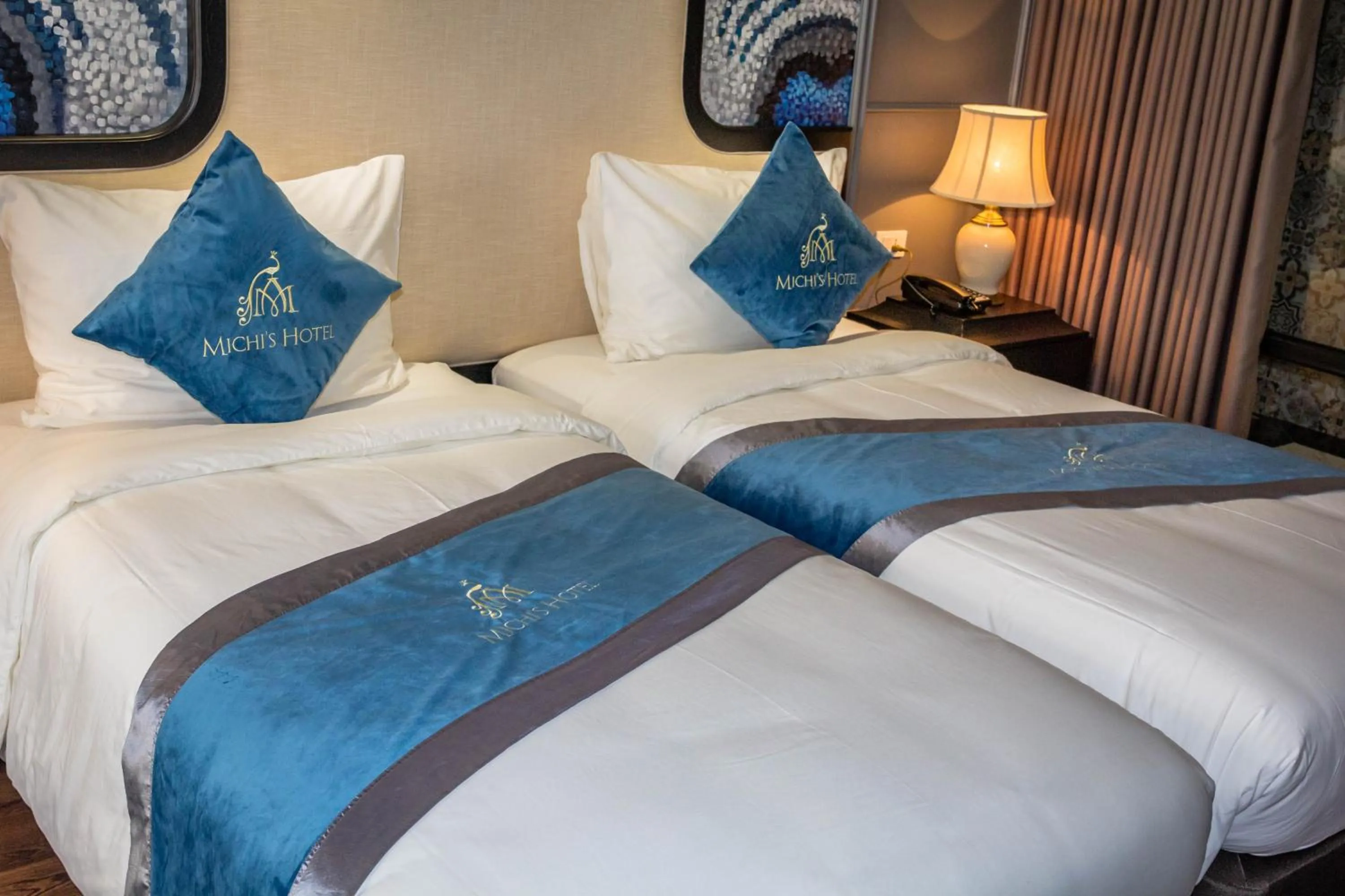 Bed in Michi's hotel laocai