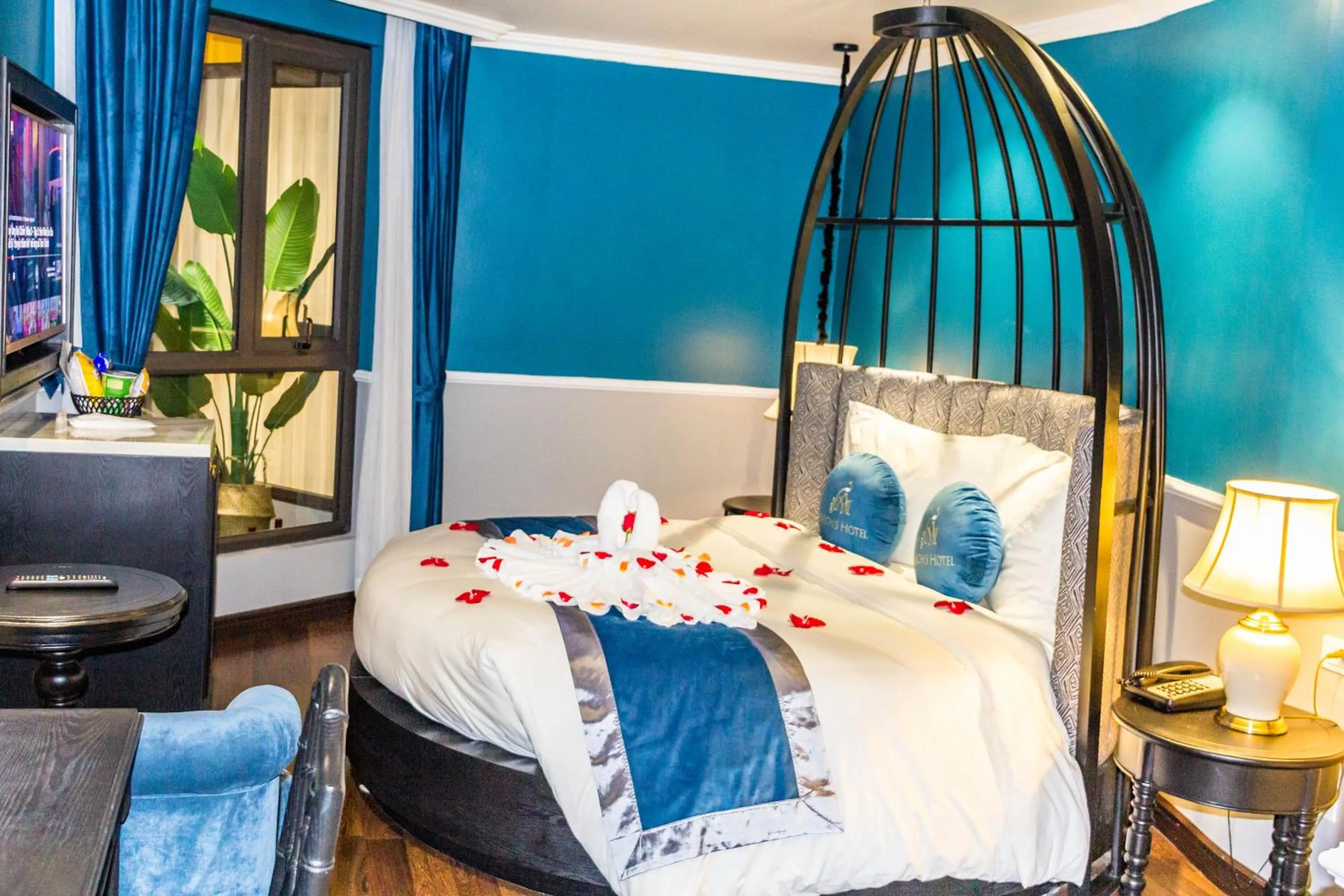 Bed in Michi's hotel laocai