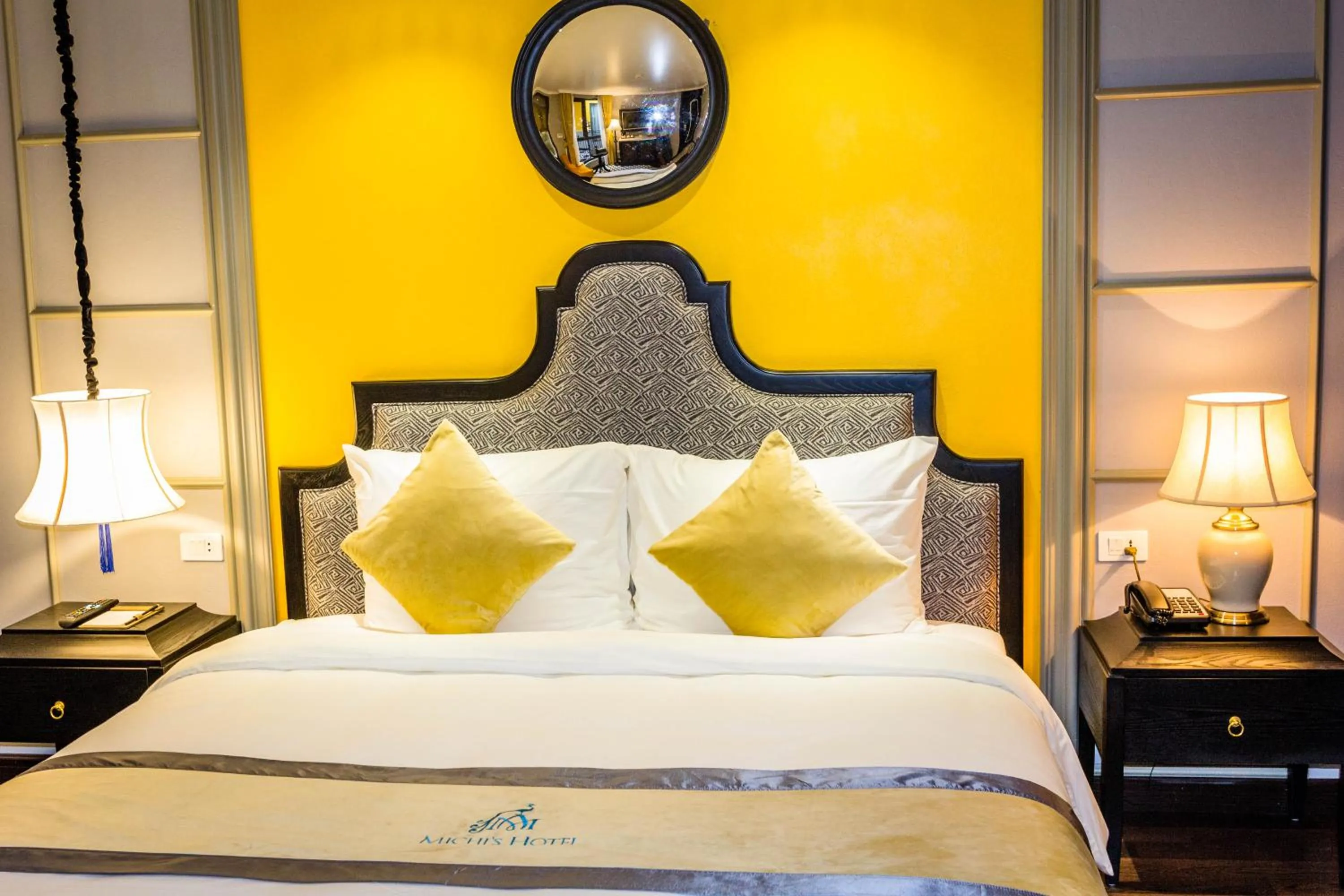 Bed in Michi's hotel laocai