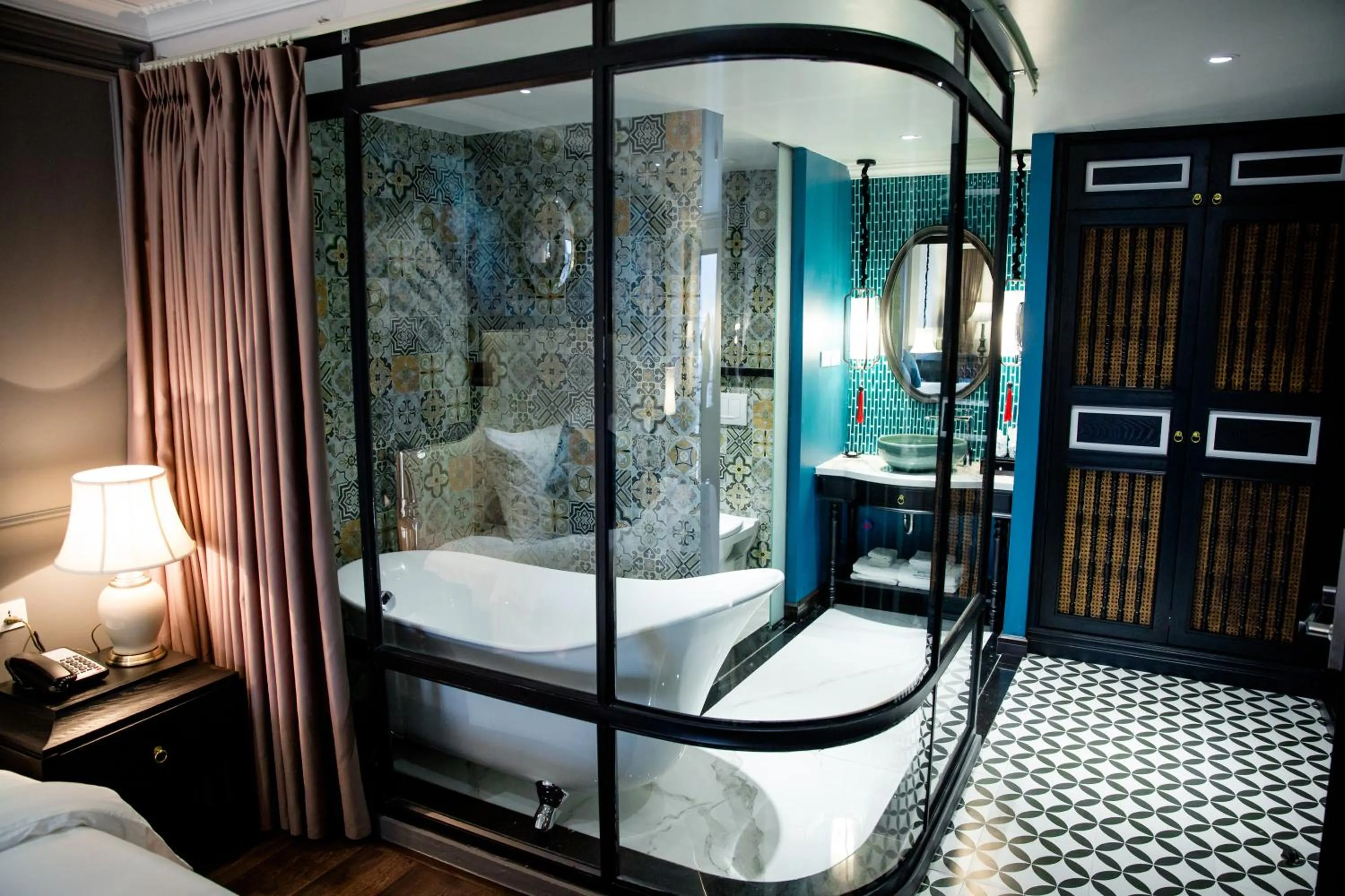 Bed in Michi's hotel laocai