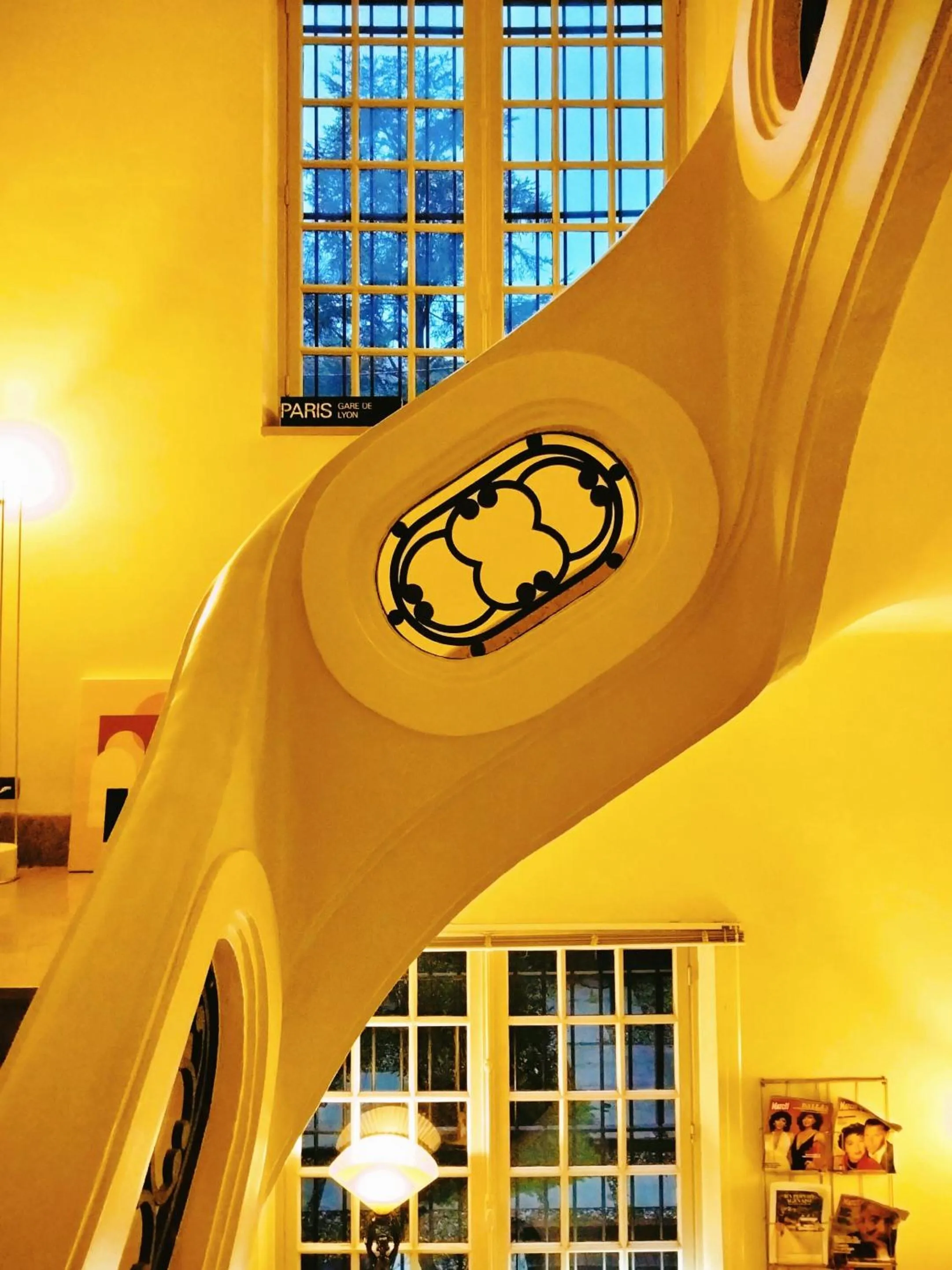 Lobby or reception in Quand la ville dort