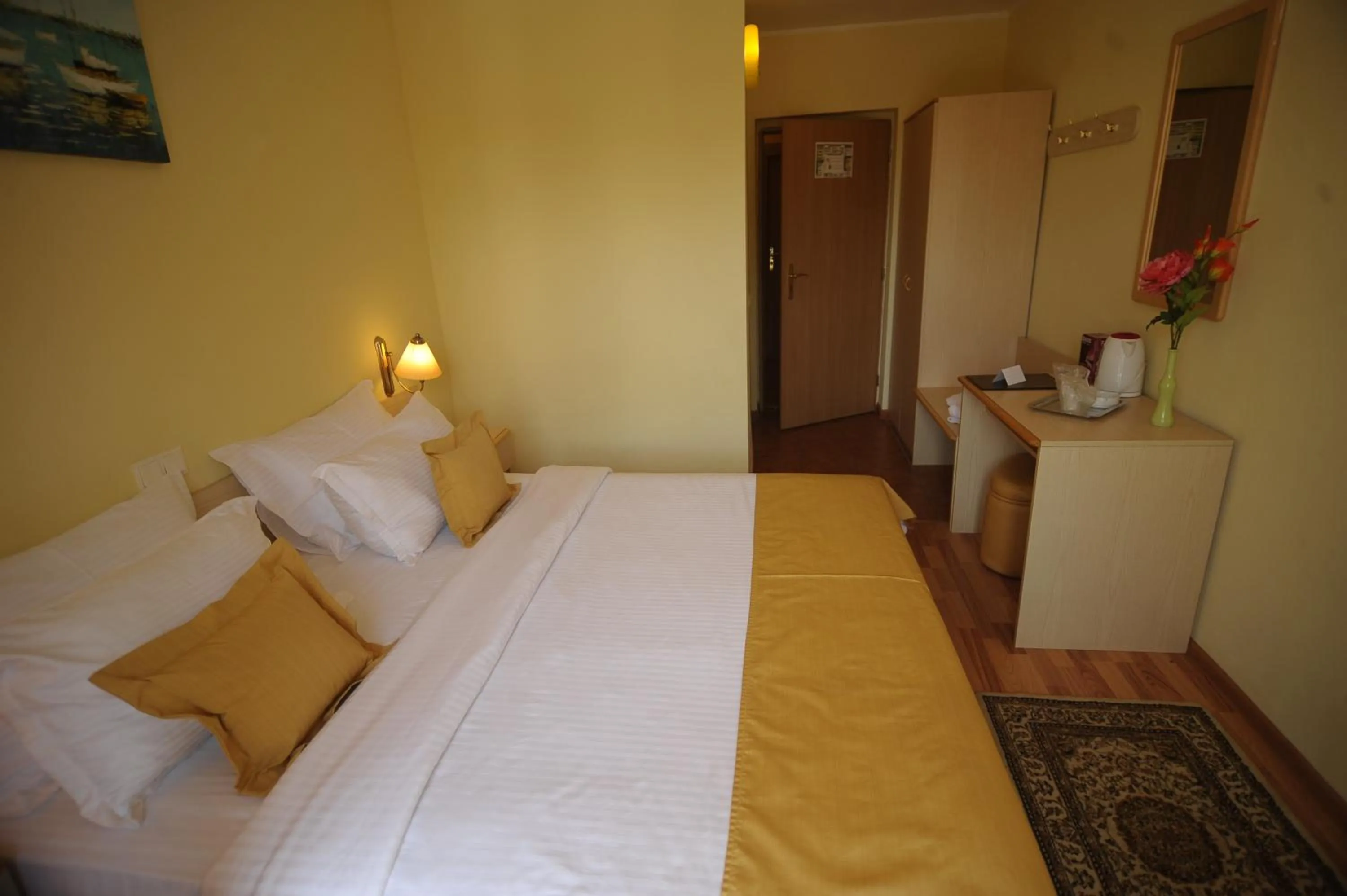 Coffee/tea facilities, Bed in Hotel Valul Magic