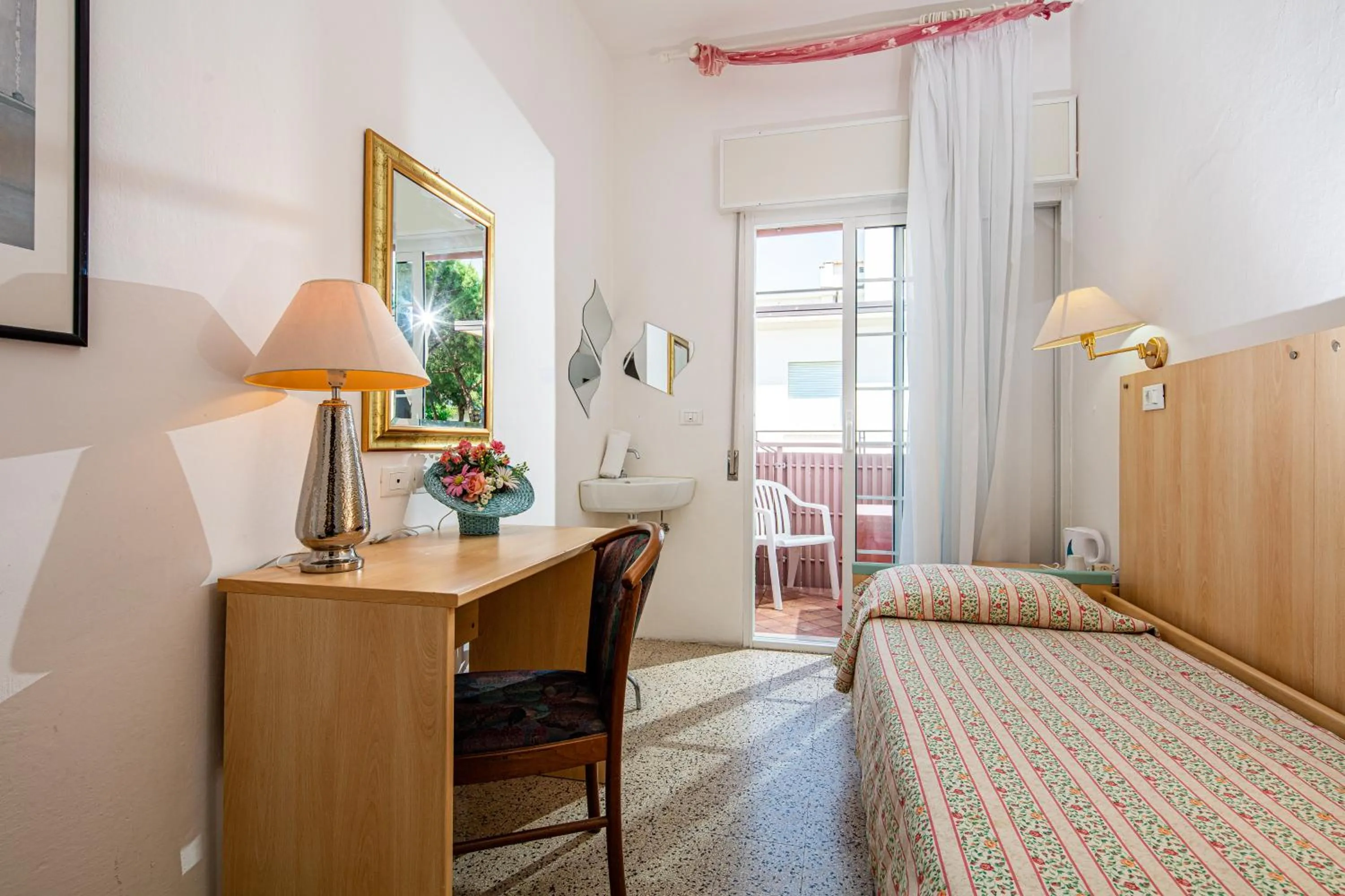 Photo of the whole room, Bed in Hotel Marco Polo