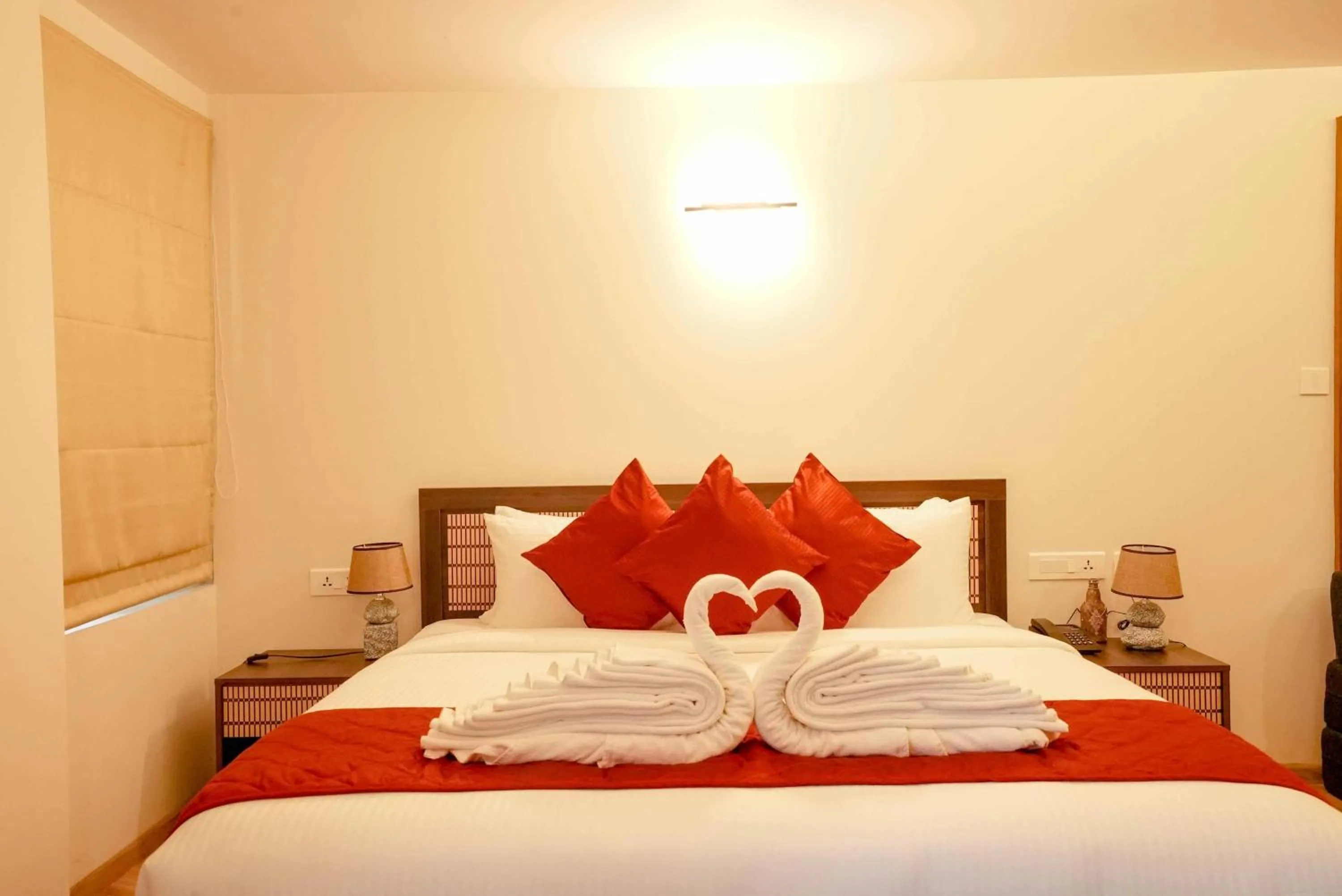 Bedroom, Bed in Kuruva Island Resort And Spa - By KABINI BREEZE