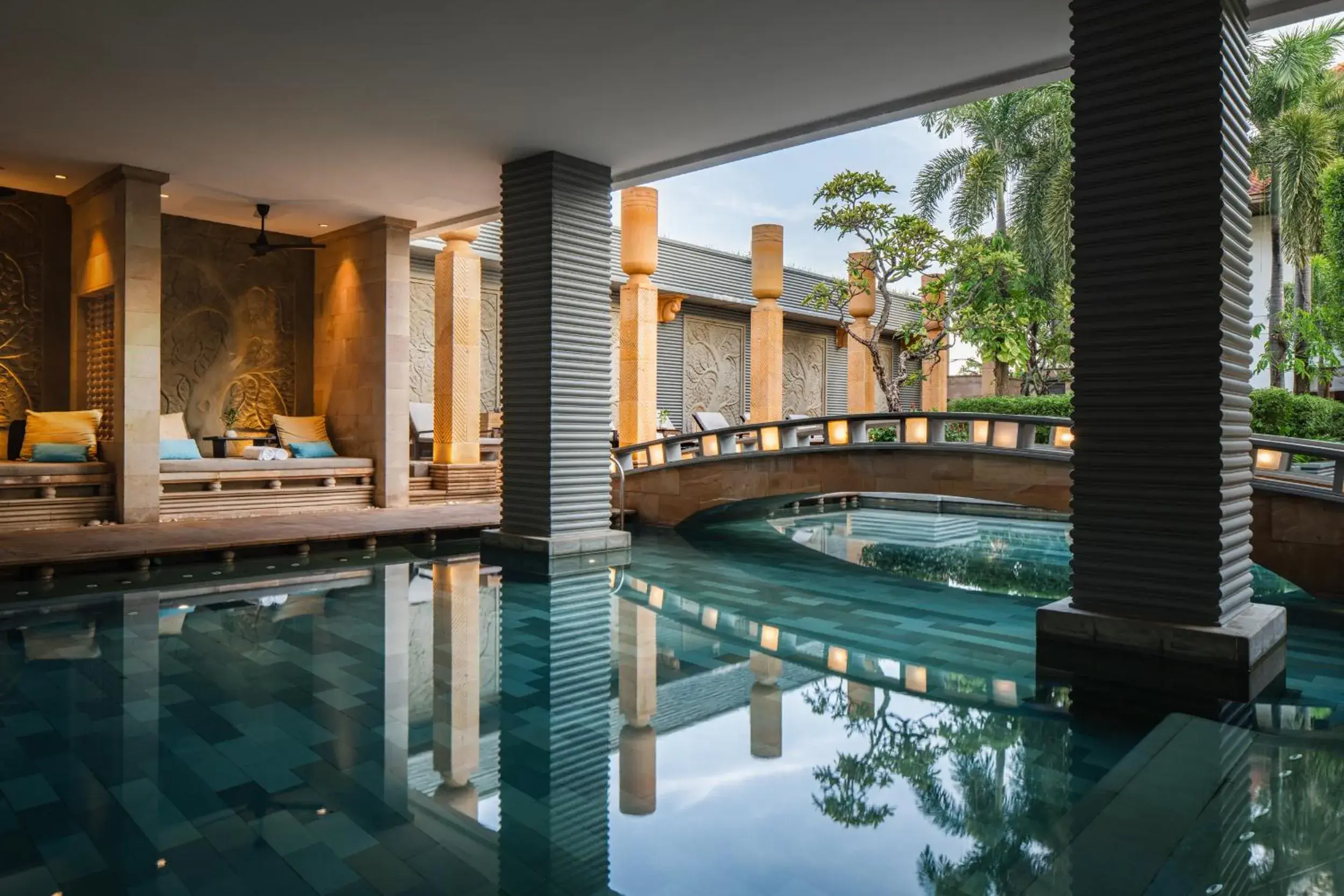 Swimming pool in Park Hyatt Siem Reap Swimming pool in Park Hyatt Siem Reap