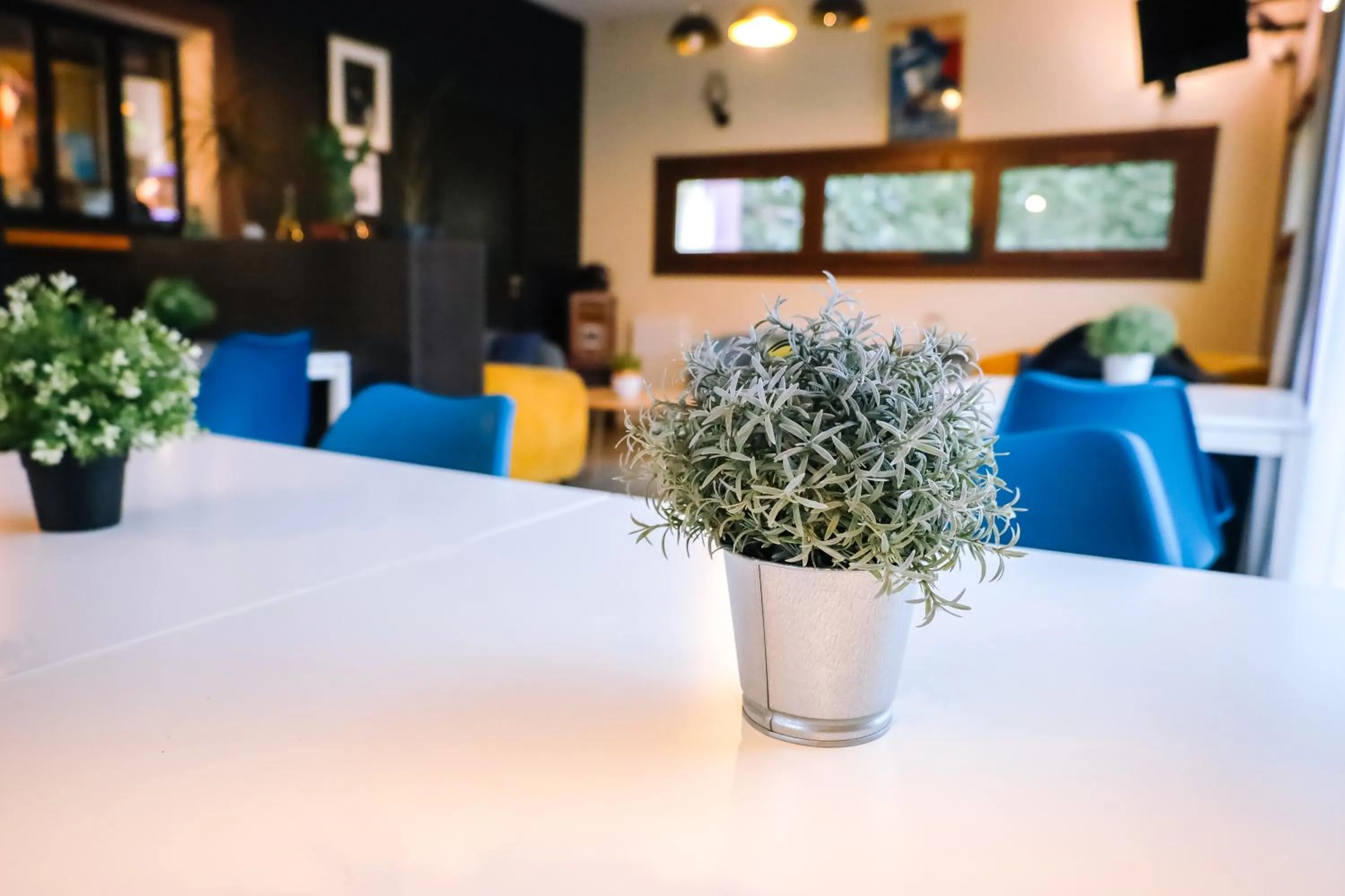 Seating area in Kyriad Direct Chilly-Mazarin