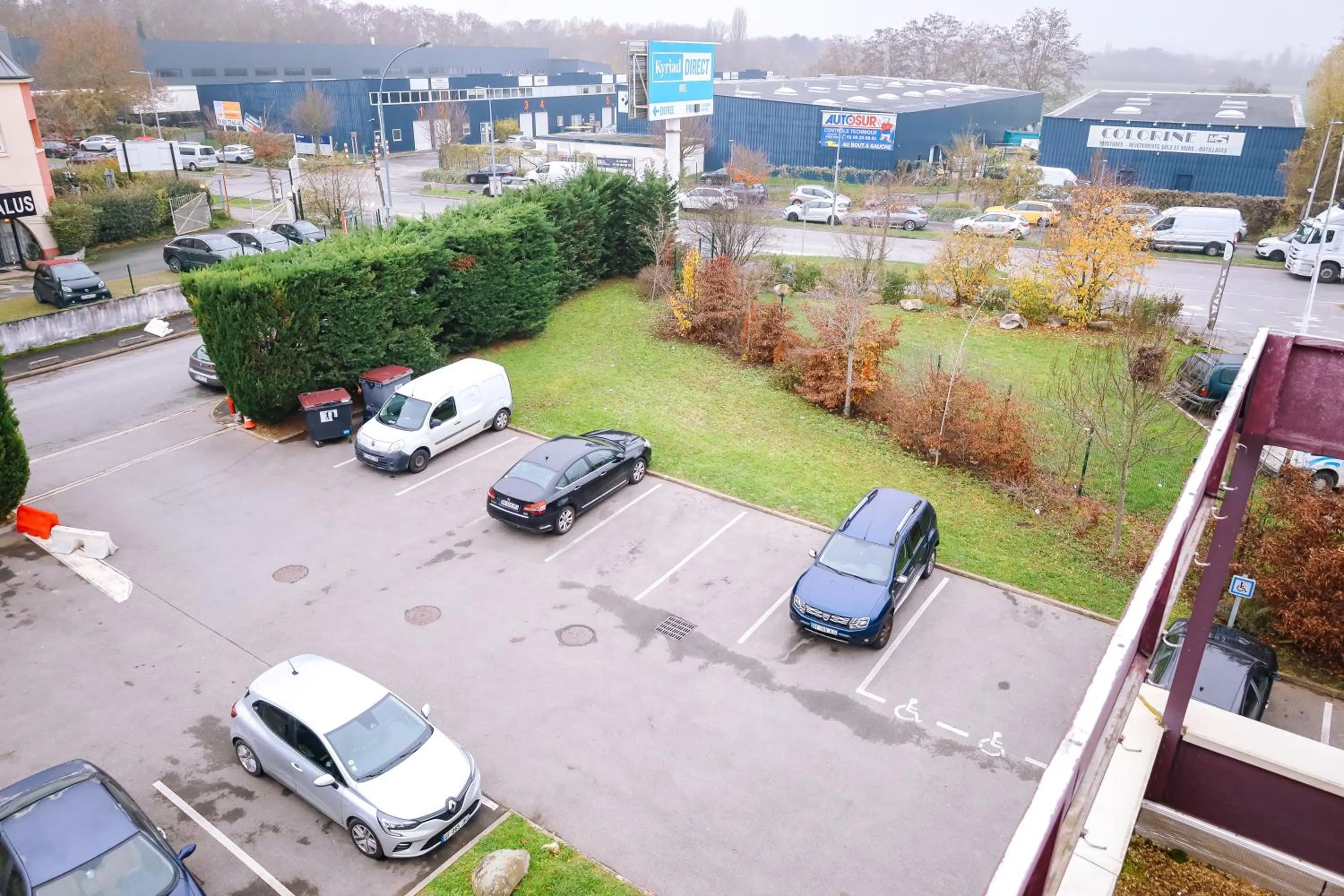 Street view in Kyriad Direct Chilly-Mazarin