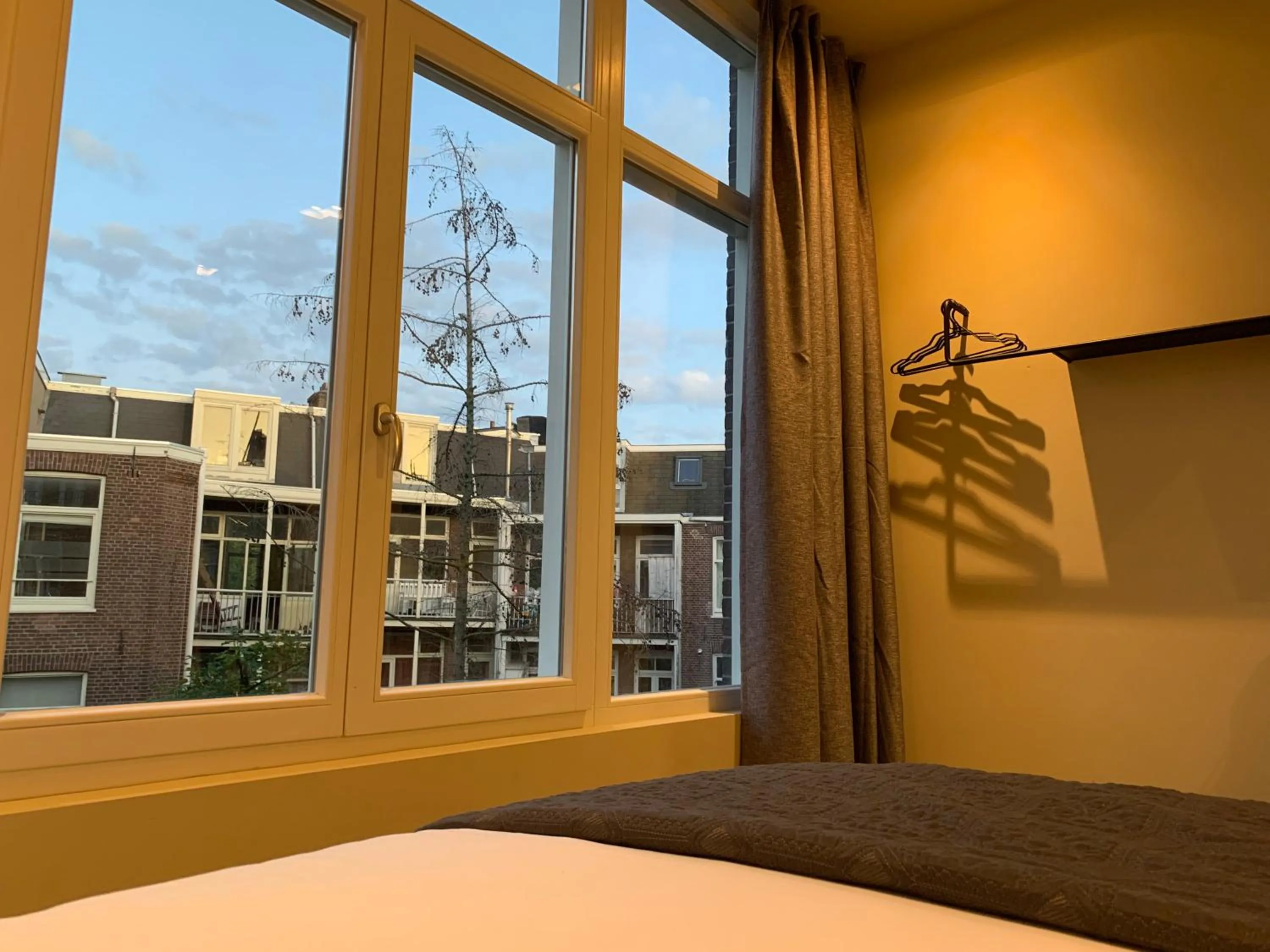 Garden view, Bed in RoomWest