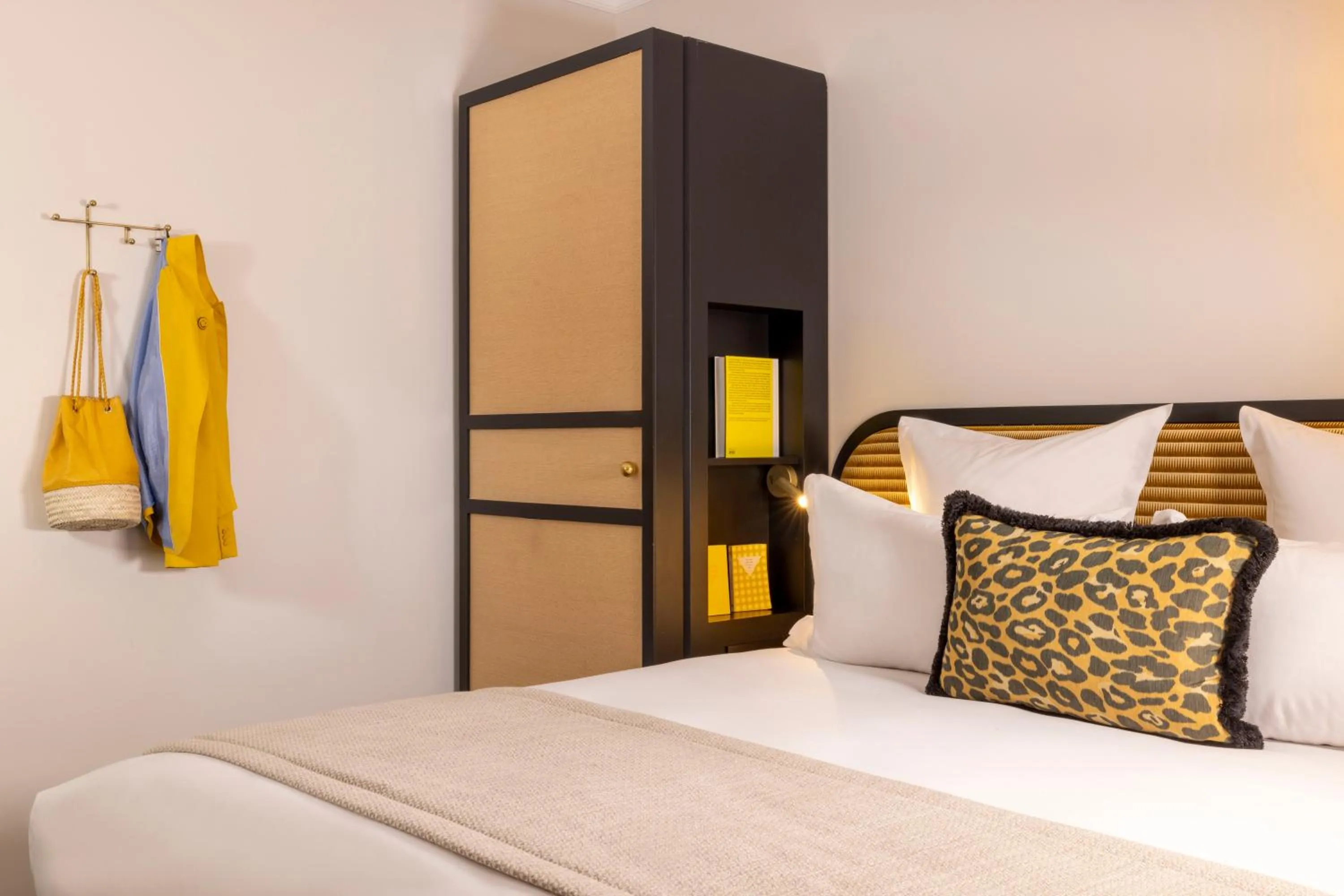 Bed in Grand Hôtel Chicago