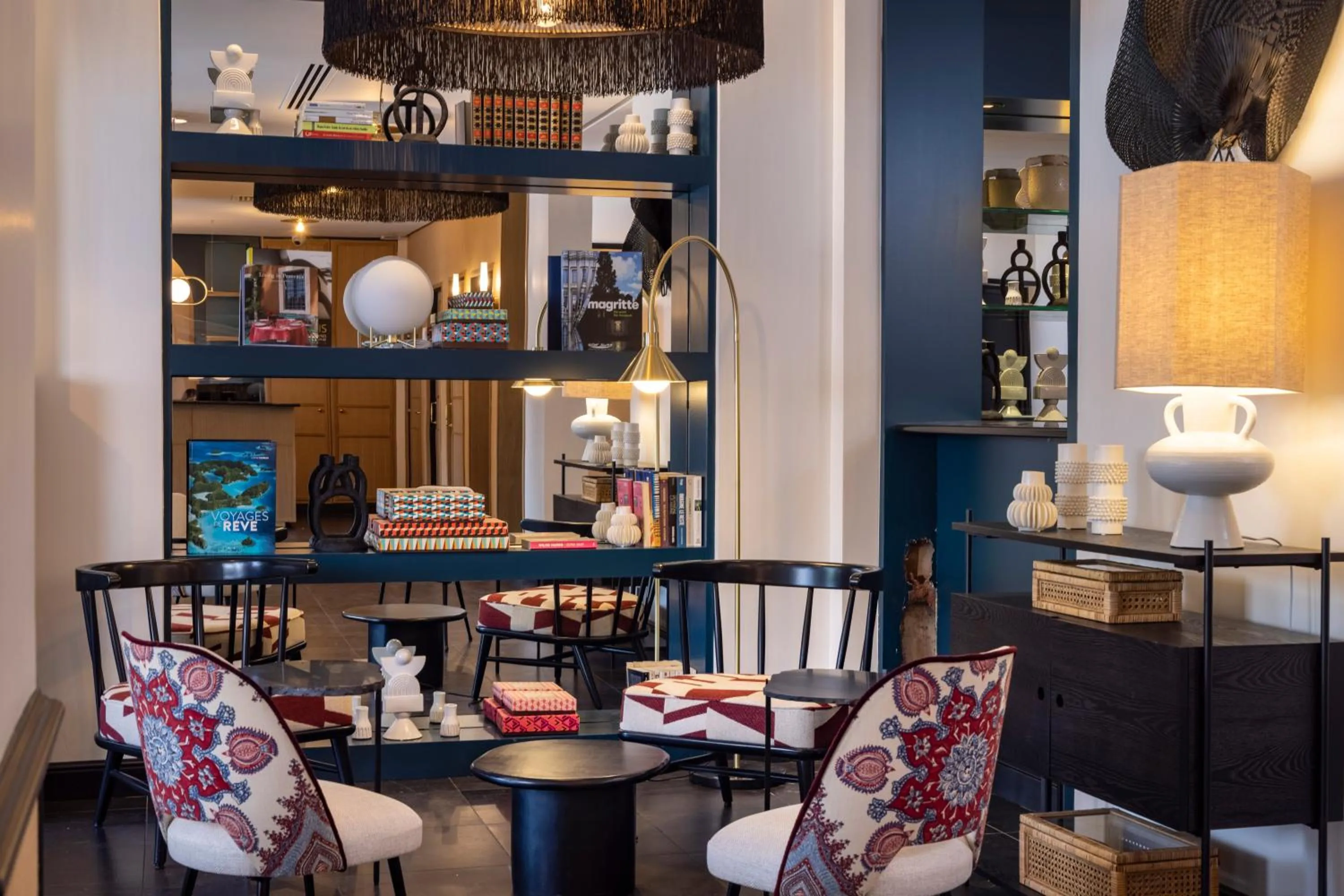 Lounge or bar in Grand Hôtel Chicago