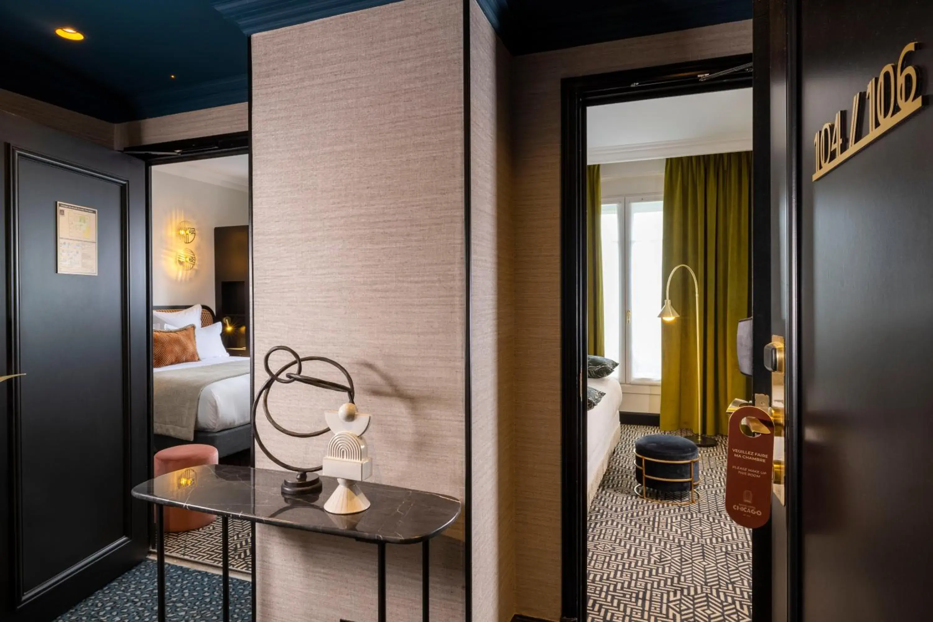 Interconnecting Rooms in Grand Hôtel Chicago Interconnecting Rooms in Grand Hôtel Chicago