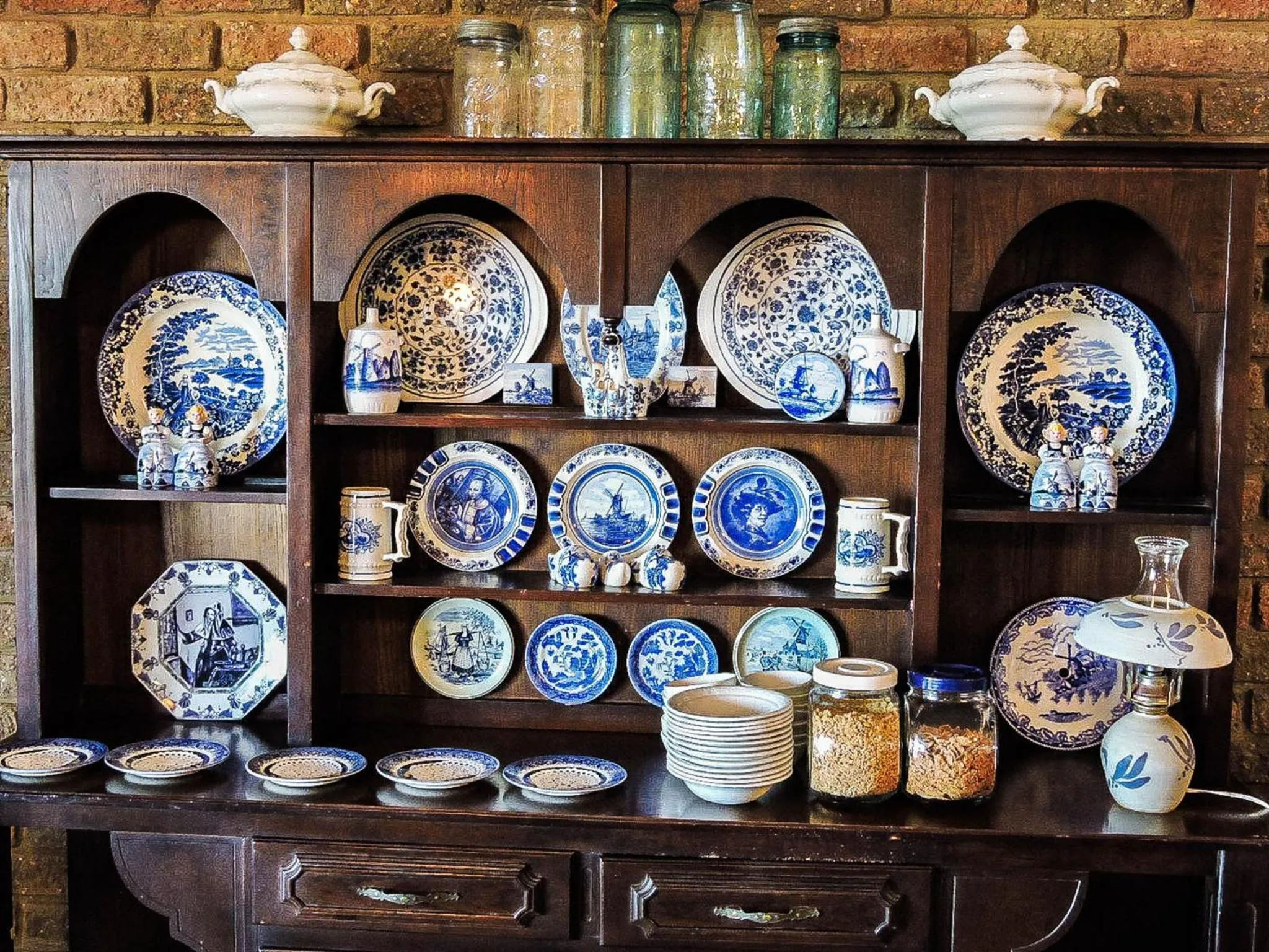 Decorative detail in Amzee Bokmakierie Guest House