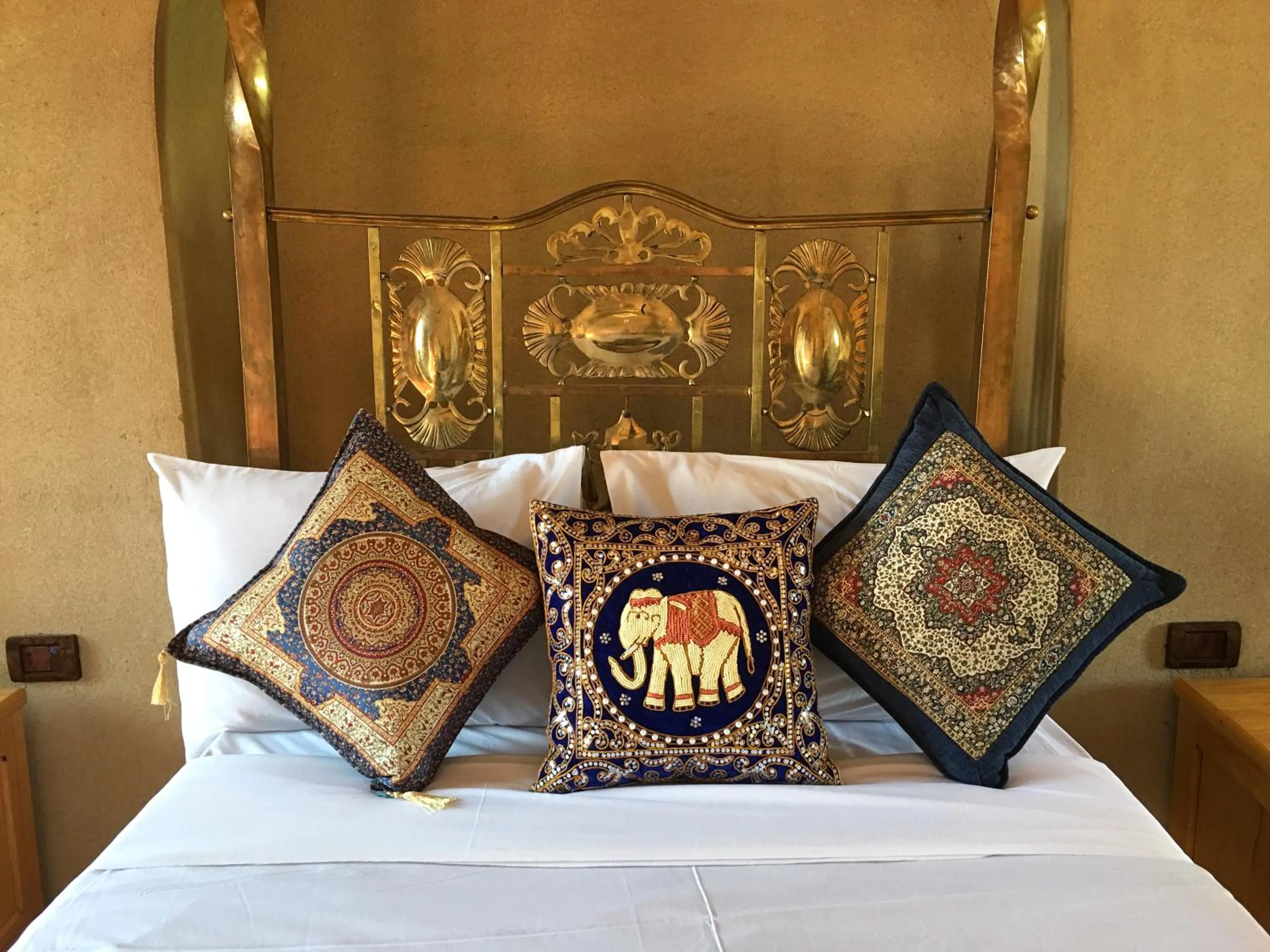 Bed in Djorff Palace