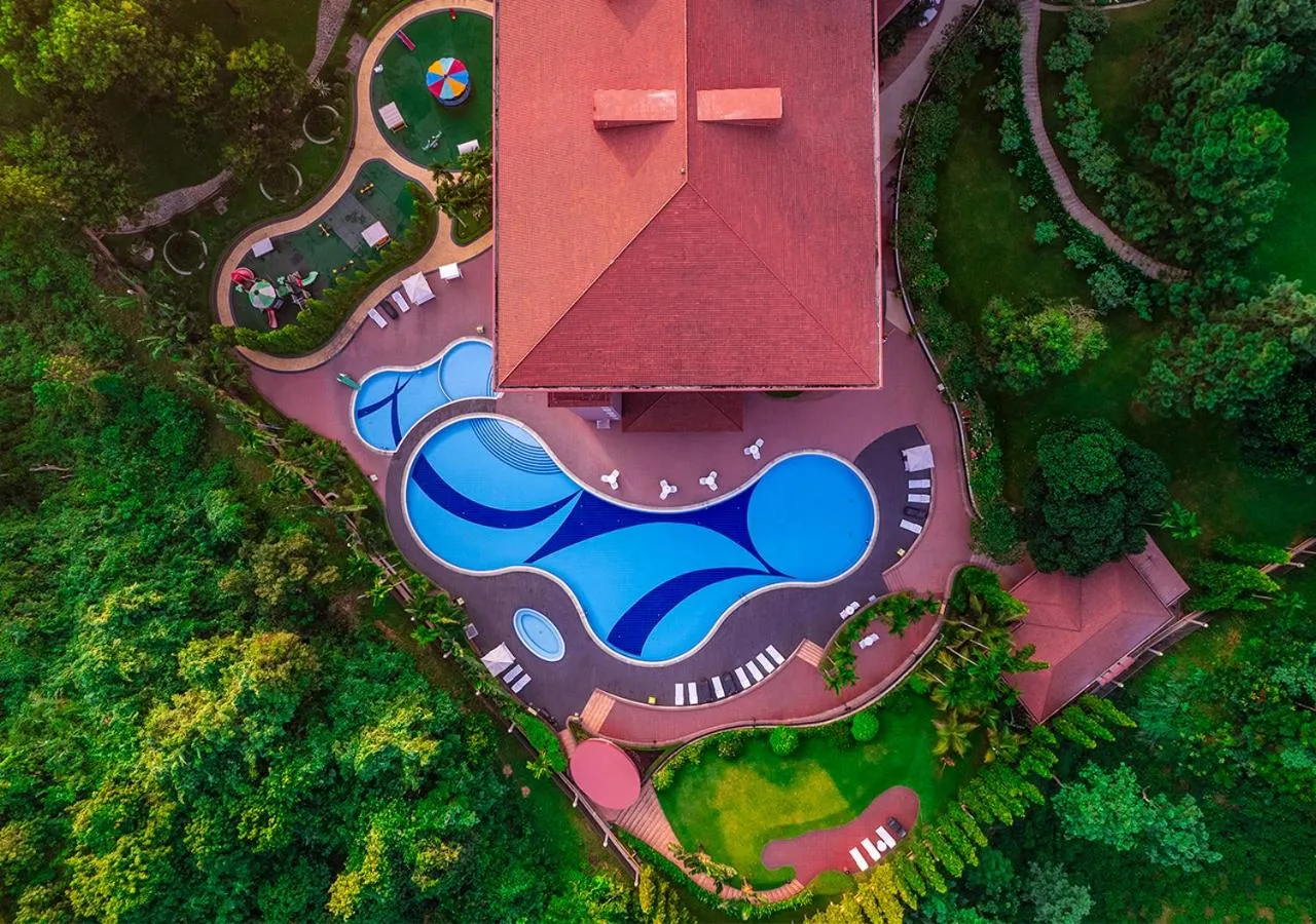 Grand Sultan Tea Resort & Golf