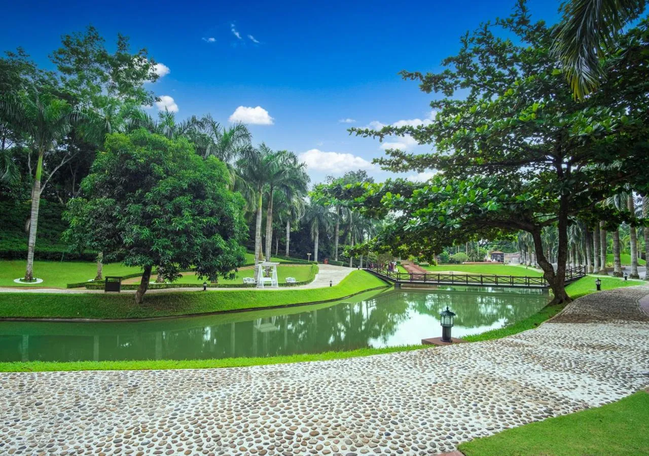 Grand Sultan Tea Resort & Golf