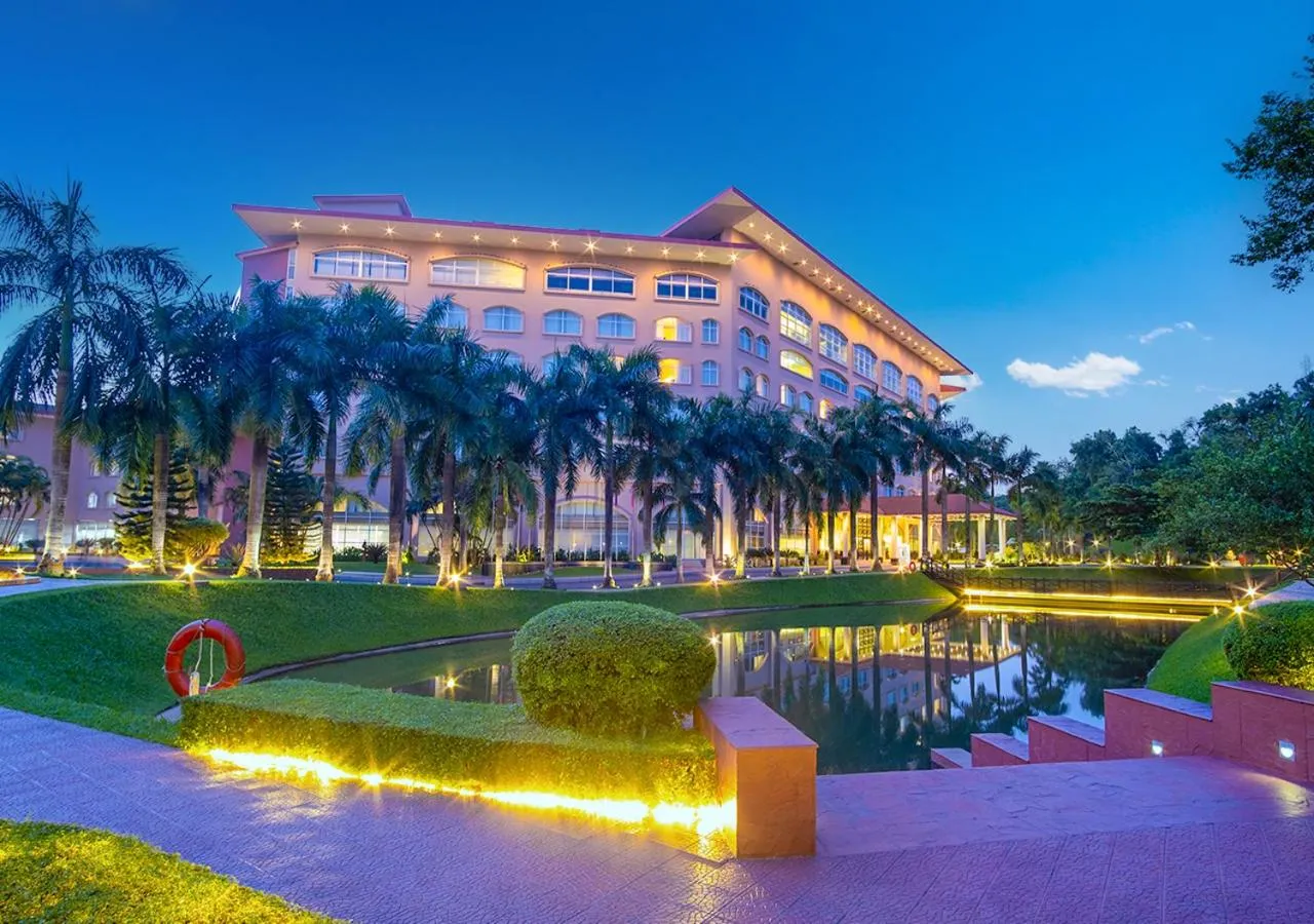 Grand Sultan Tea Resort & Golf