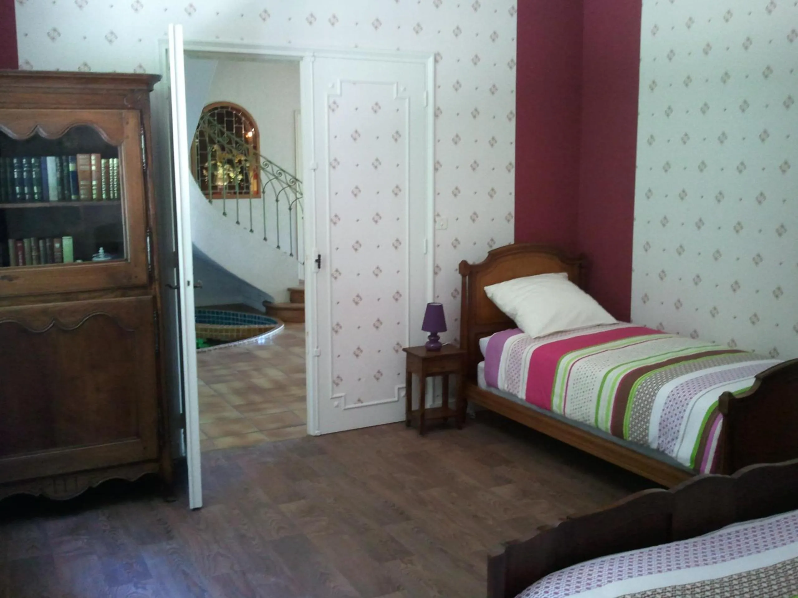 Bedroom, Bed in Mas du Trezon