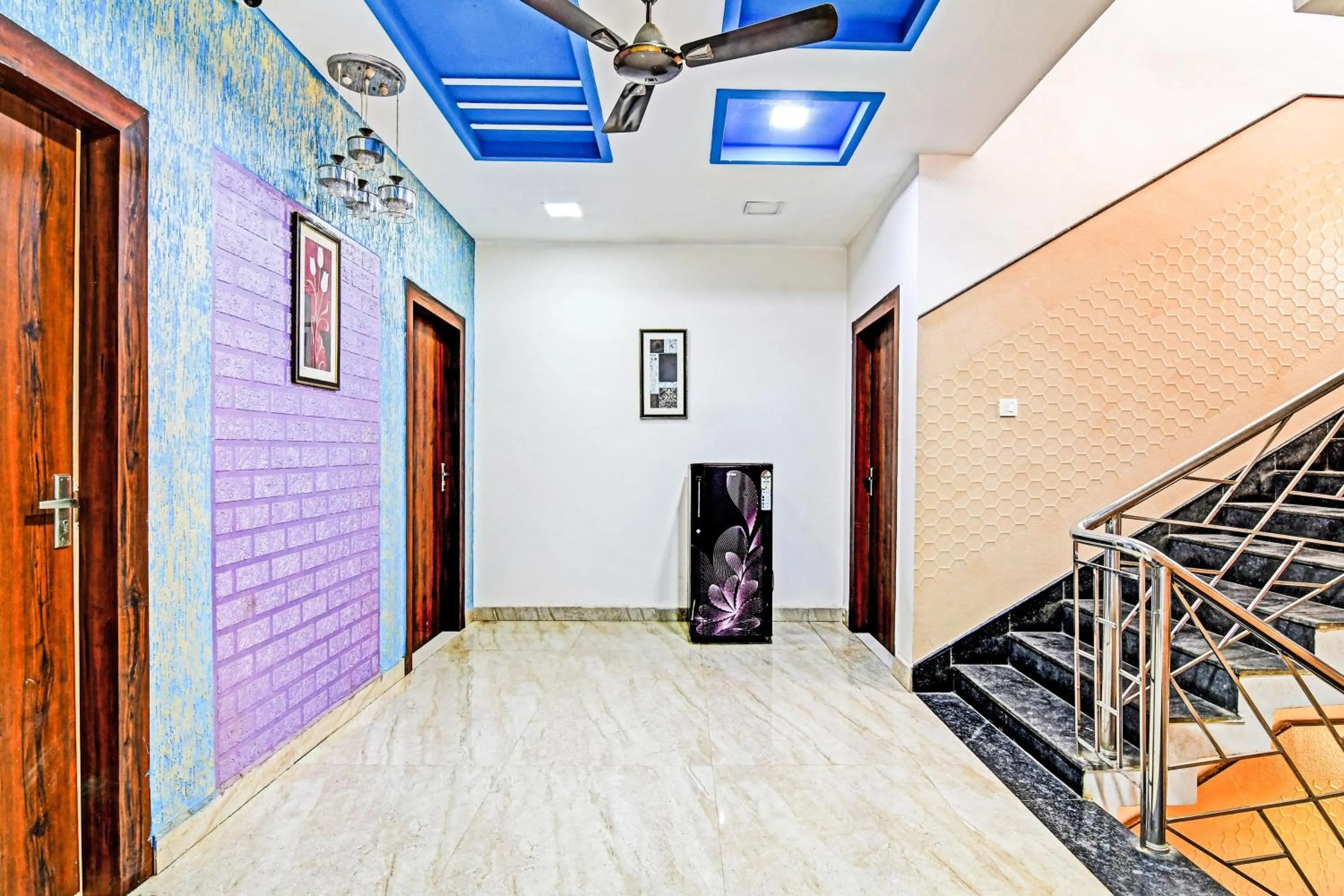 Lobby or reception in Hotel O Home Bm-x