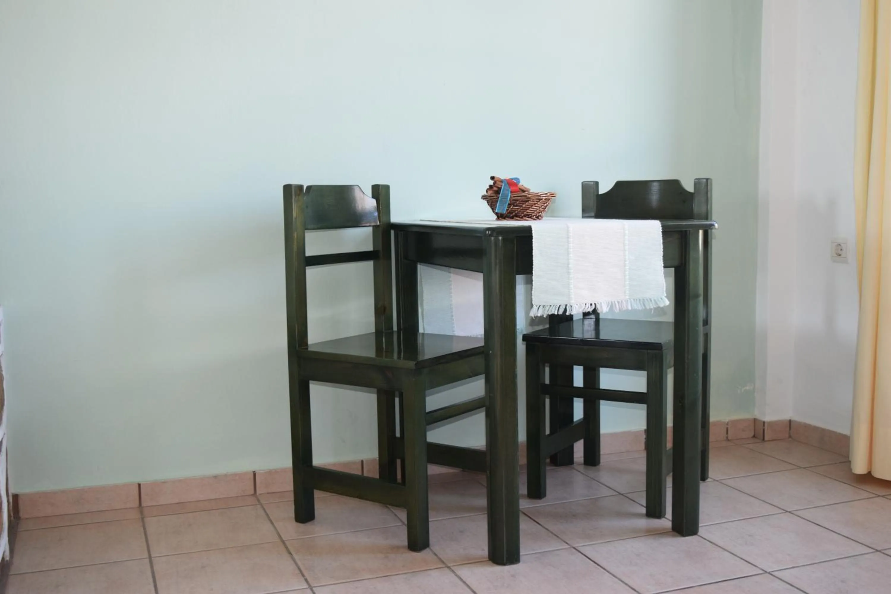 Dining area in Paraporti