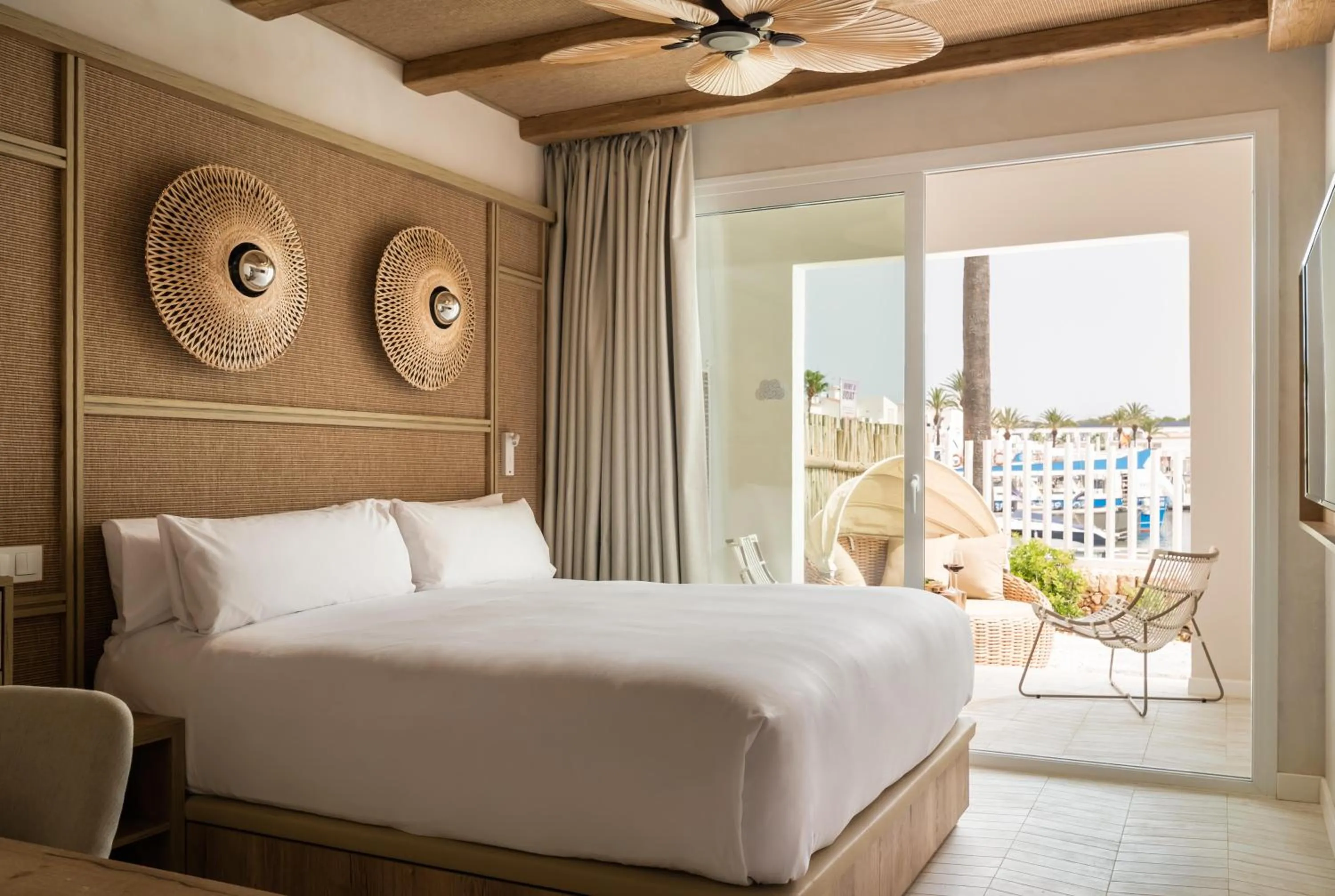 Photo of the whole room, Bed in Lago Resort Menorca - Suites del Lago Adults Only