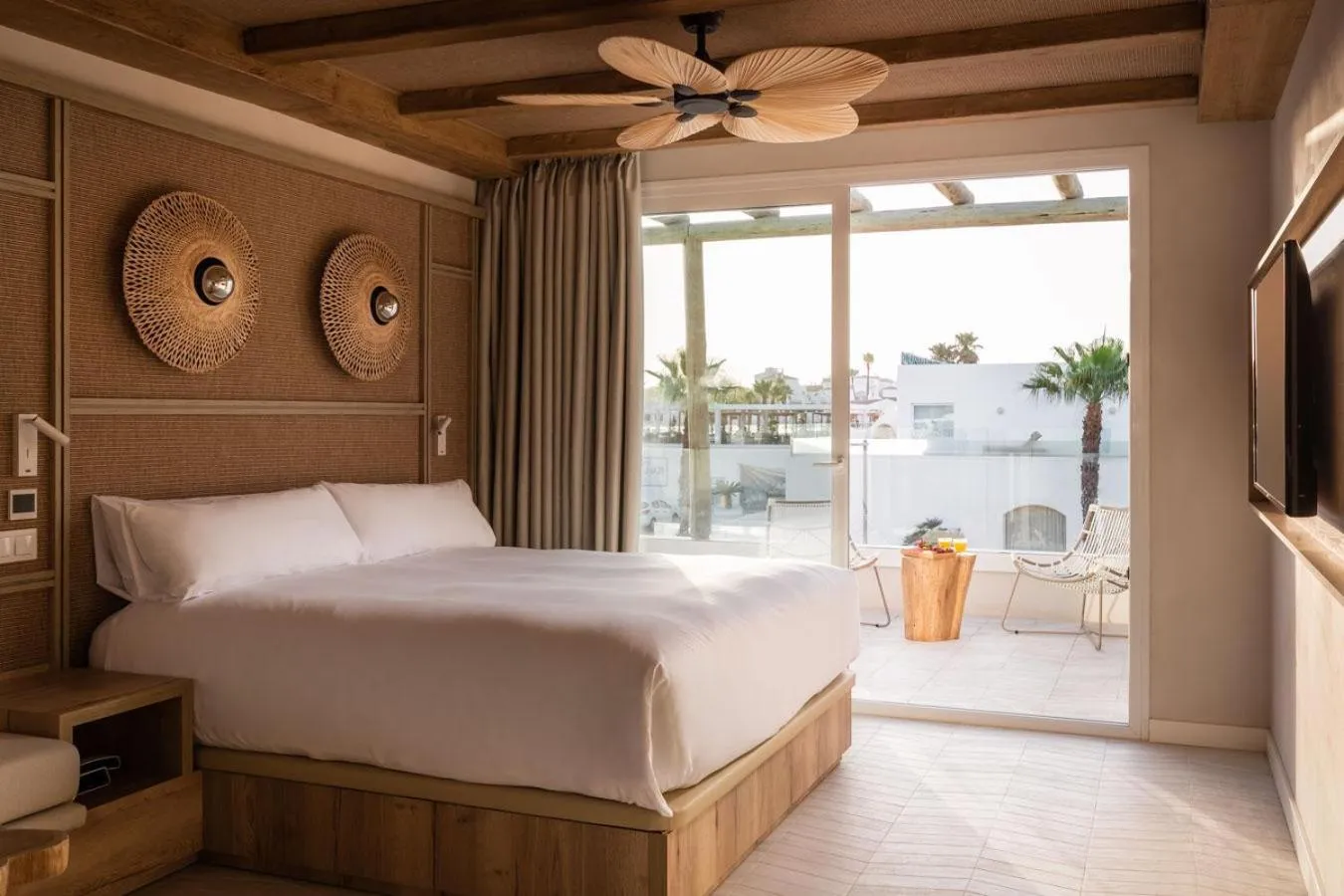 Photo of the whole room, Bed in Lago Resort Menorca - Suites del Lago Adults Only