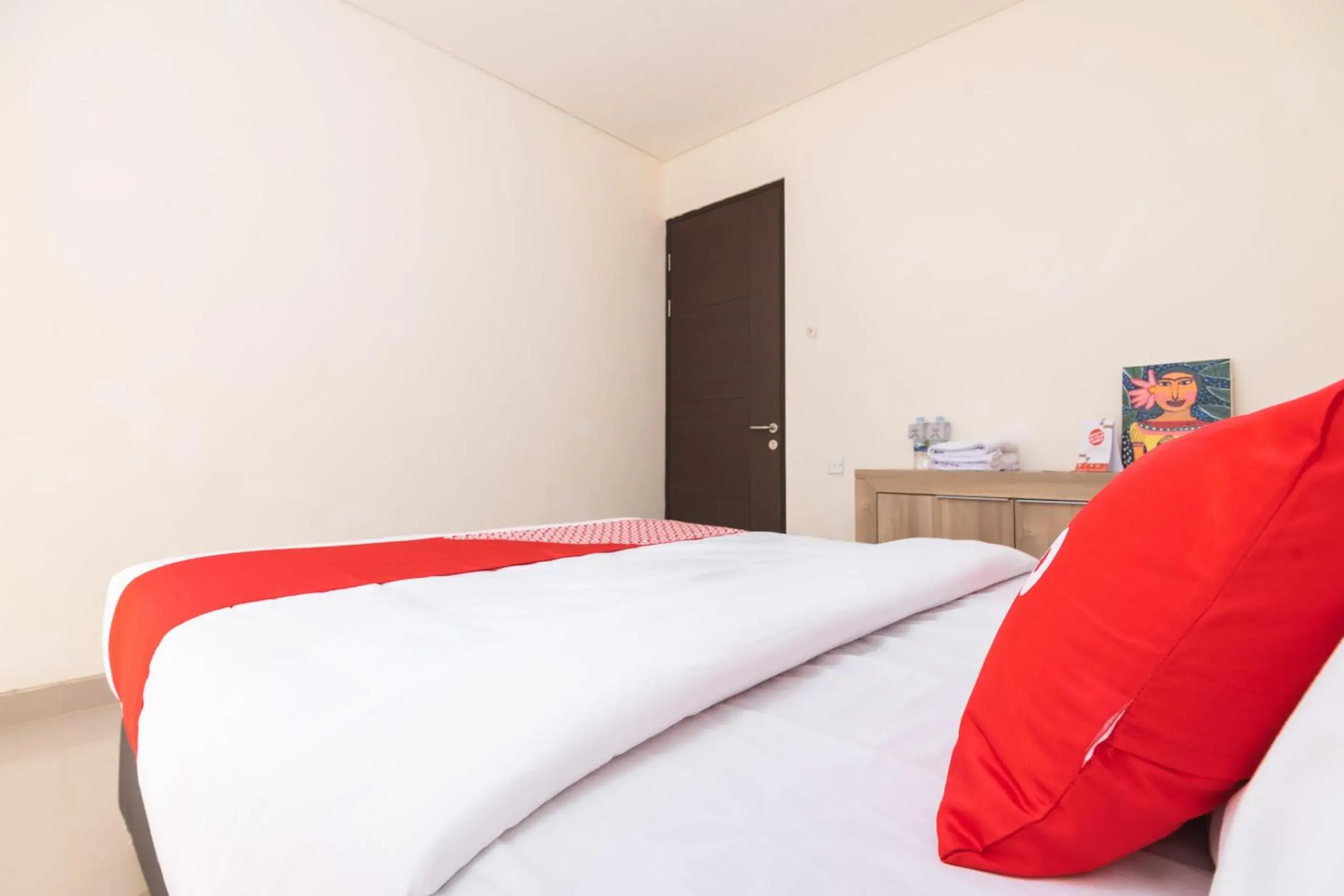 Bedroom, Bed in OYO 2001 Taman Dayu Villa Golf View Bedroom, Bed in OYO 2001 Taman Dayu Villa Golf View