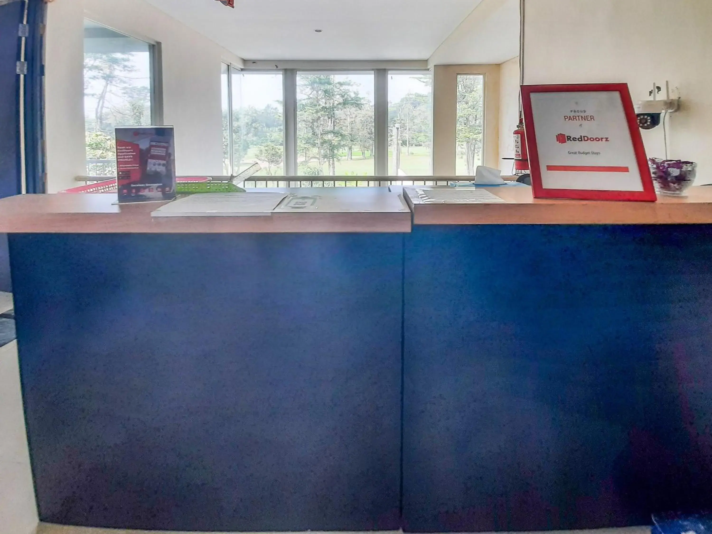 Lobby or reception in RedDoorz at Villa Taman Dayu Pandaan 2 Lobby or reception in RedDoorz at Villa Taman Dayu Pandaan 2