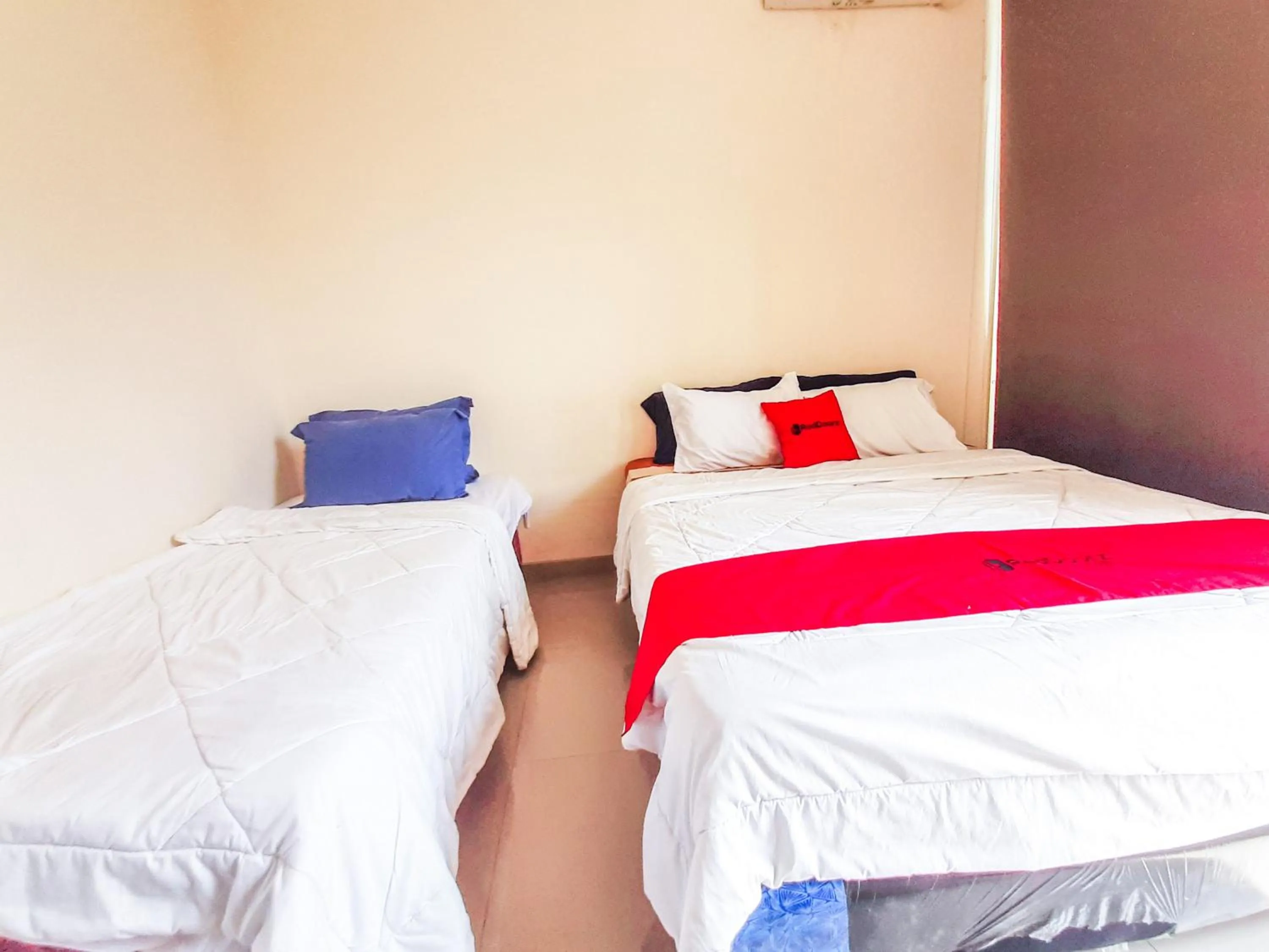 Bedroom in RedDoorz at Villa Taman Dayu Pandaan 2