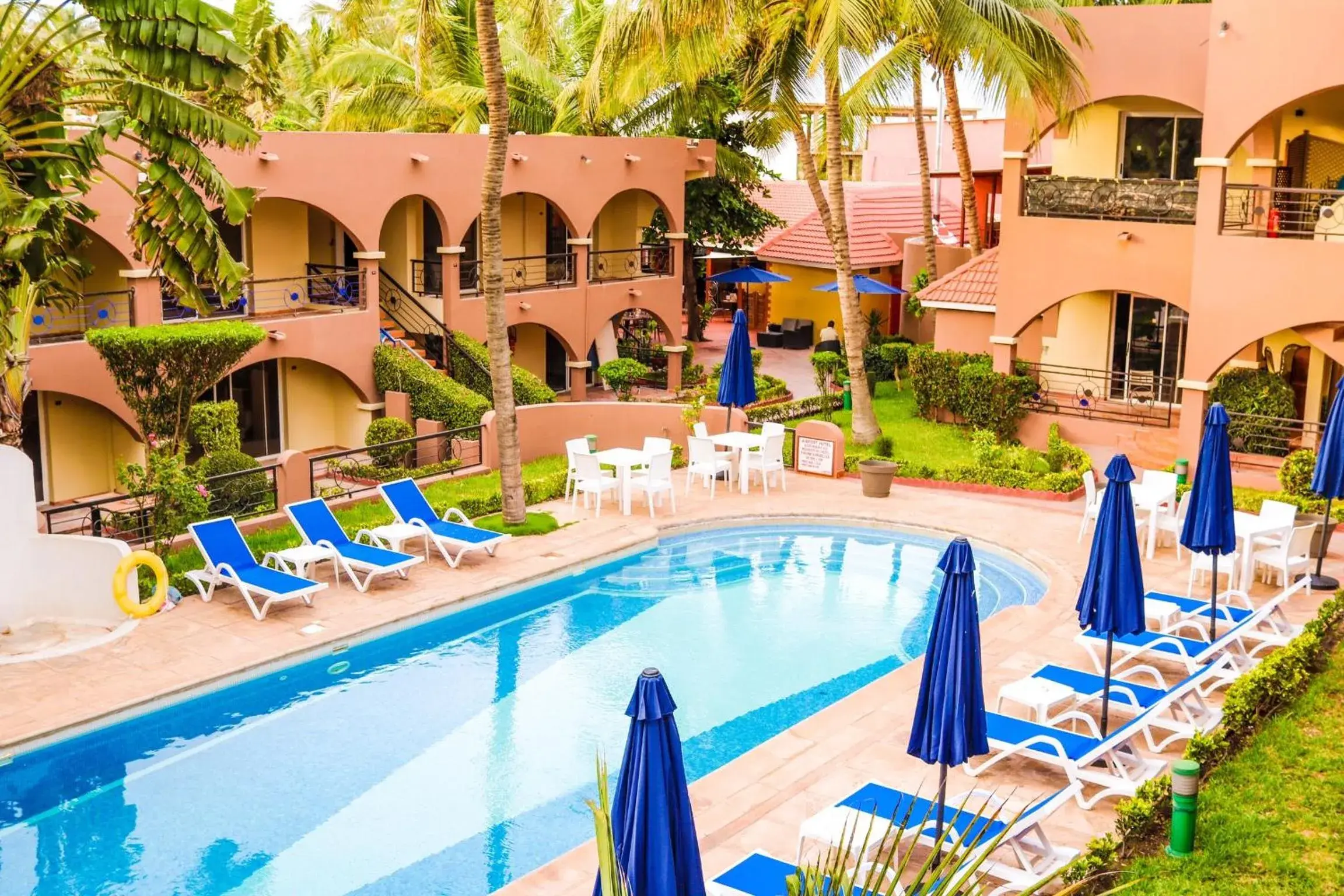 Swimming pool in Airport Hotel Casino du Cap-vert Swimming pool in Airport Hotel Casino du Cap-vert