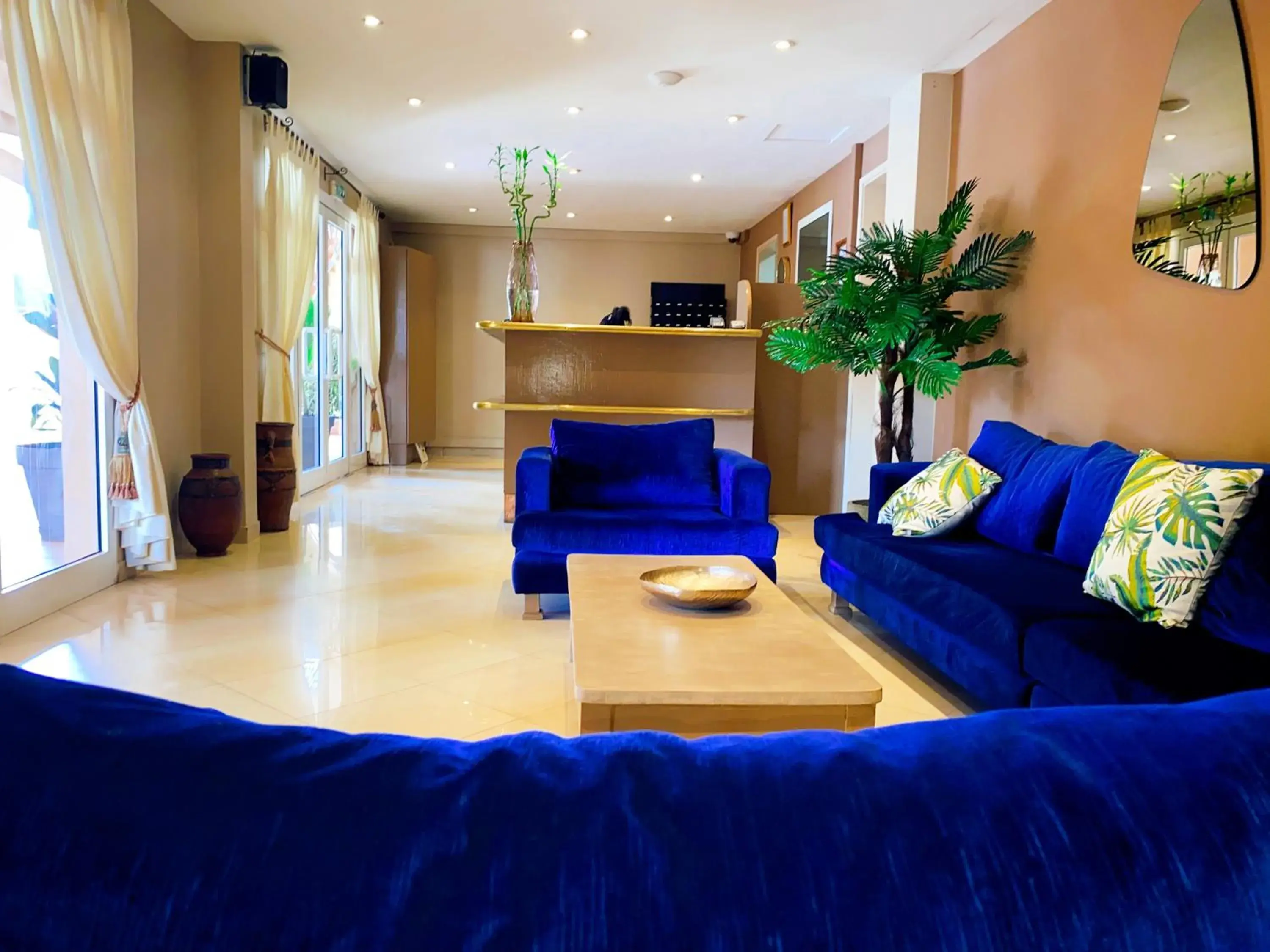 Living room in Airport Hotel Casino du Cap-vert Living room in Airport Hotel Casino du Cap-vert