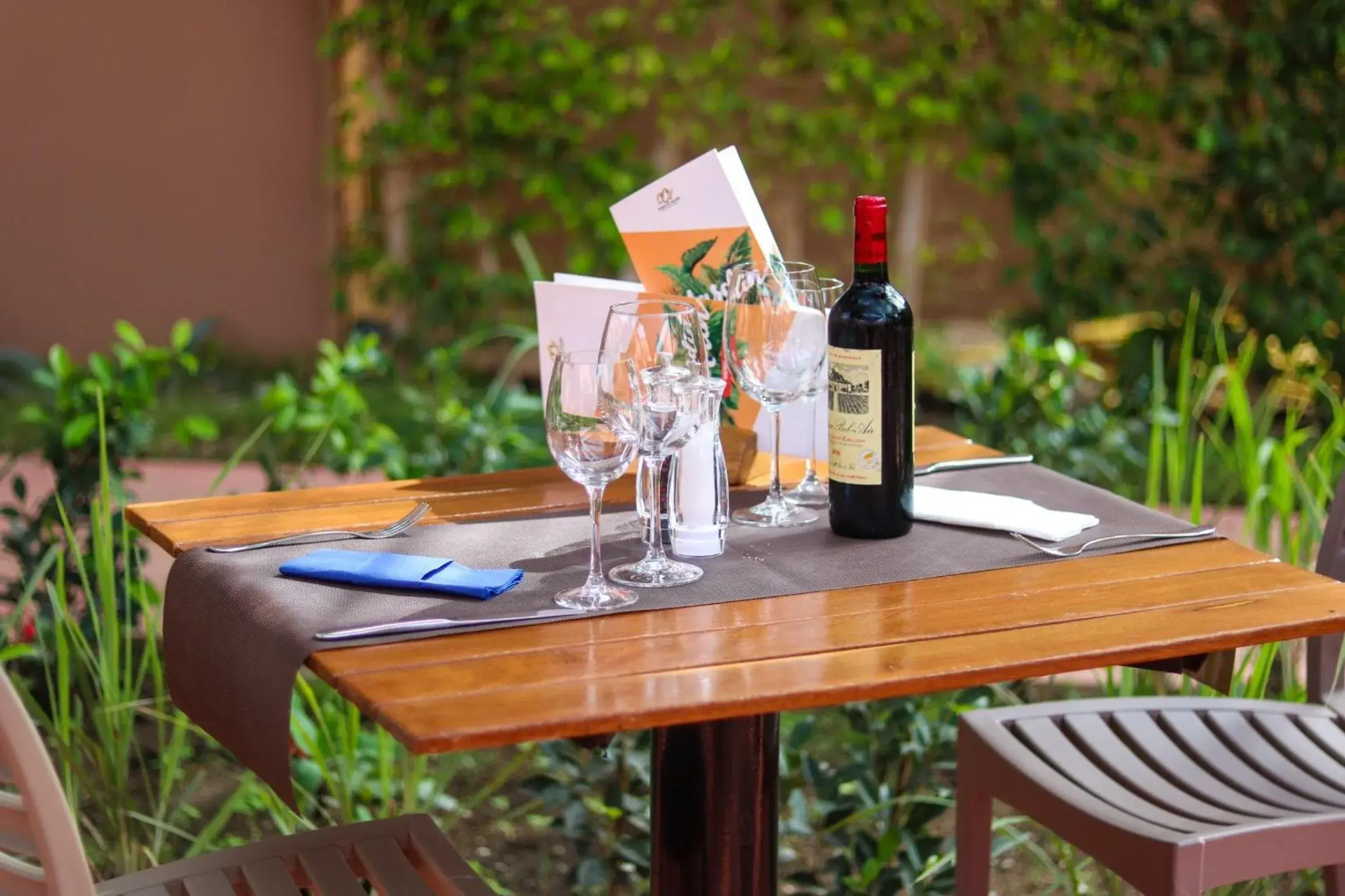 Restaurant/places to eat in Airport Hotel Casino du Cap-vert Restaurant/places to eat in Airport Hotel Casino du Cap-vert