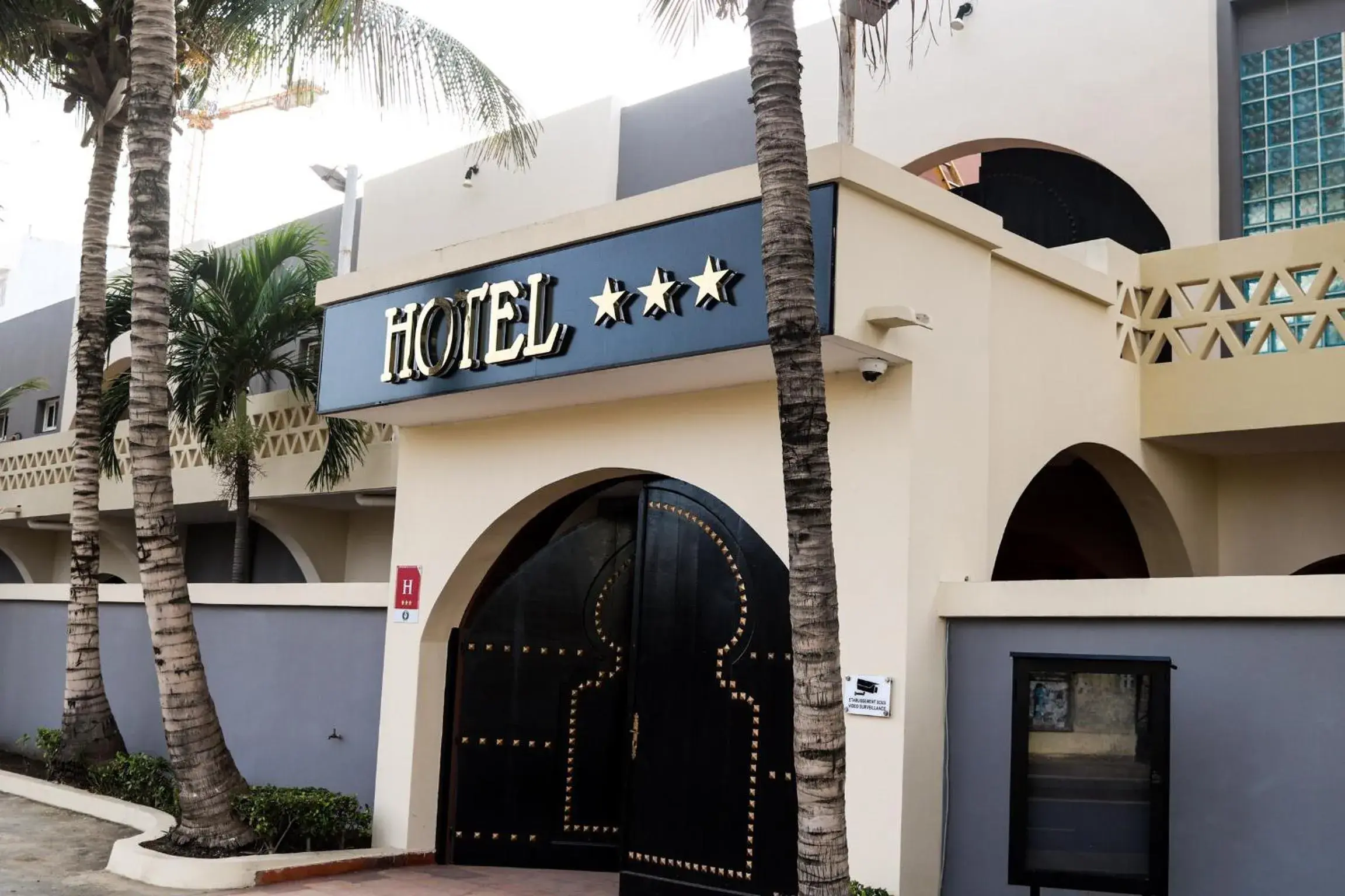 Property building in Airport Hotel Casino du Cap-vert Property building in Airport Hotel Casino du Cap-vert