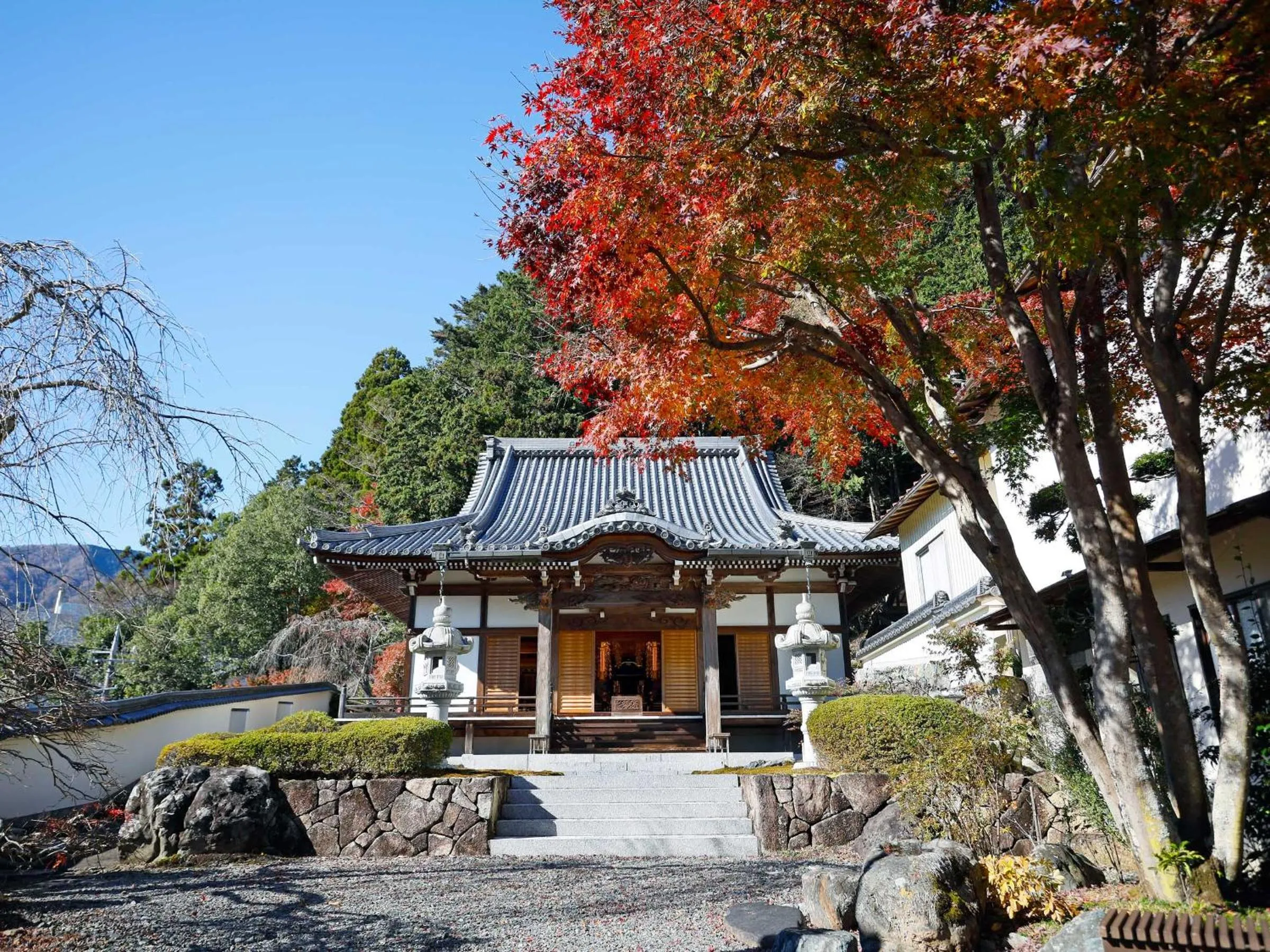 Property building in 宿坊 端場坊｜Temple Hotel Habanobo