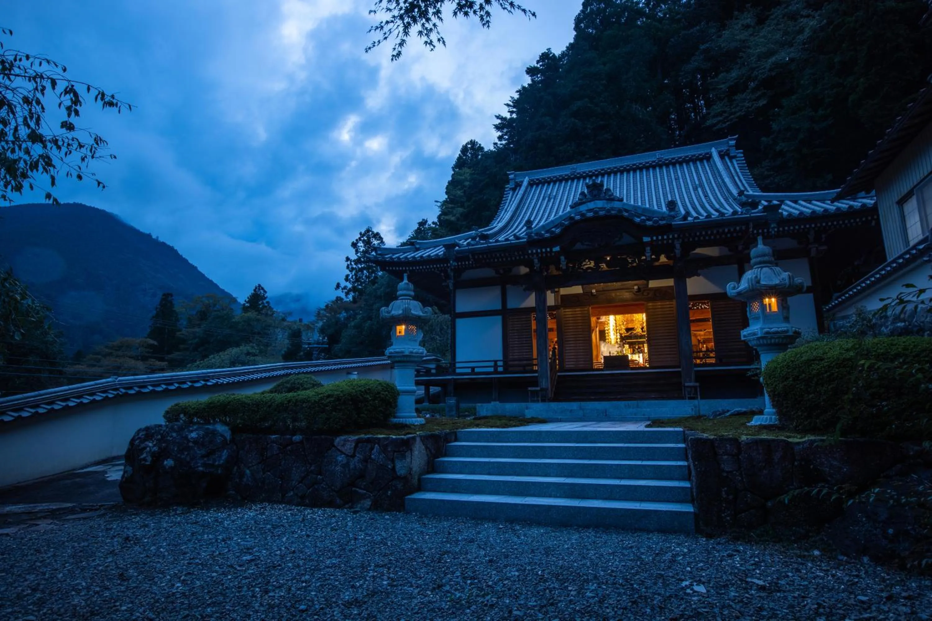 Property building in 宿坊 端場坊｜Temple Hotel Habanobo