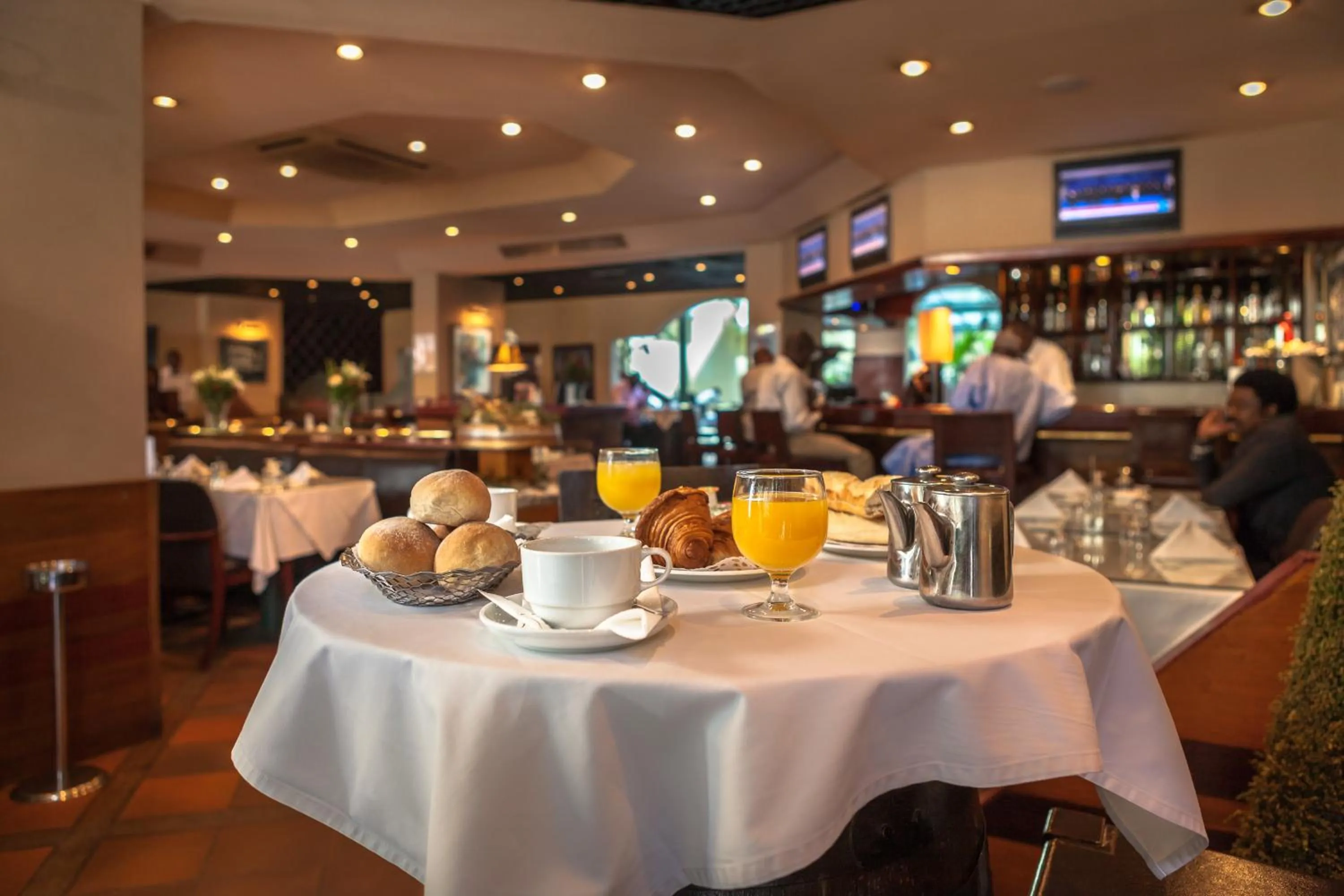 Restaurant/places to eat in Café de Rome