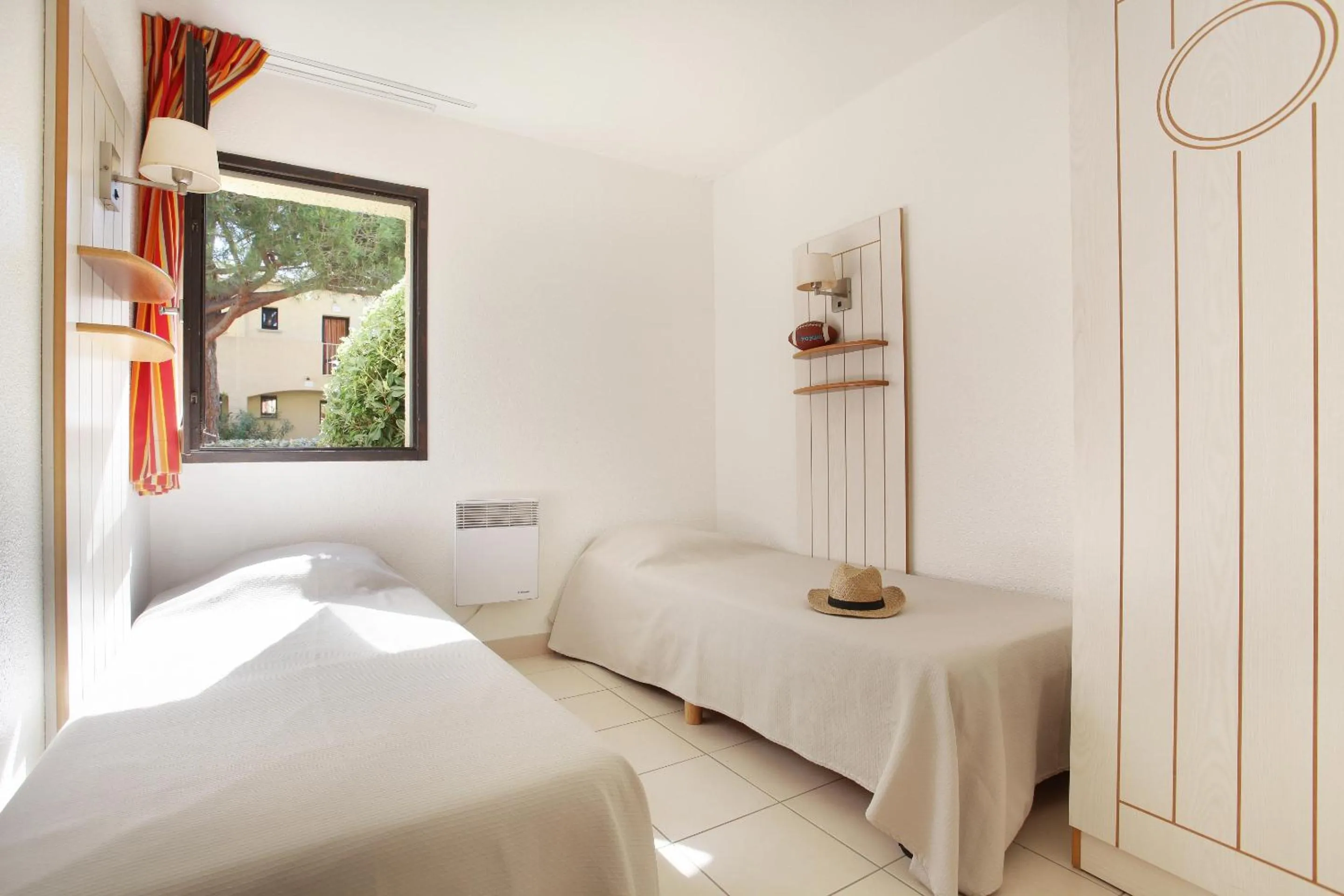 Bedroom, Bed in Résidence Odalys Saint Loup