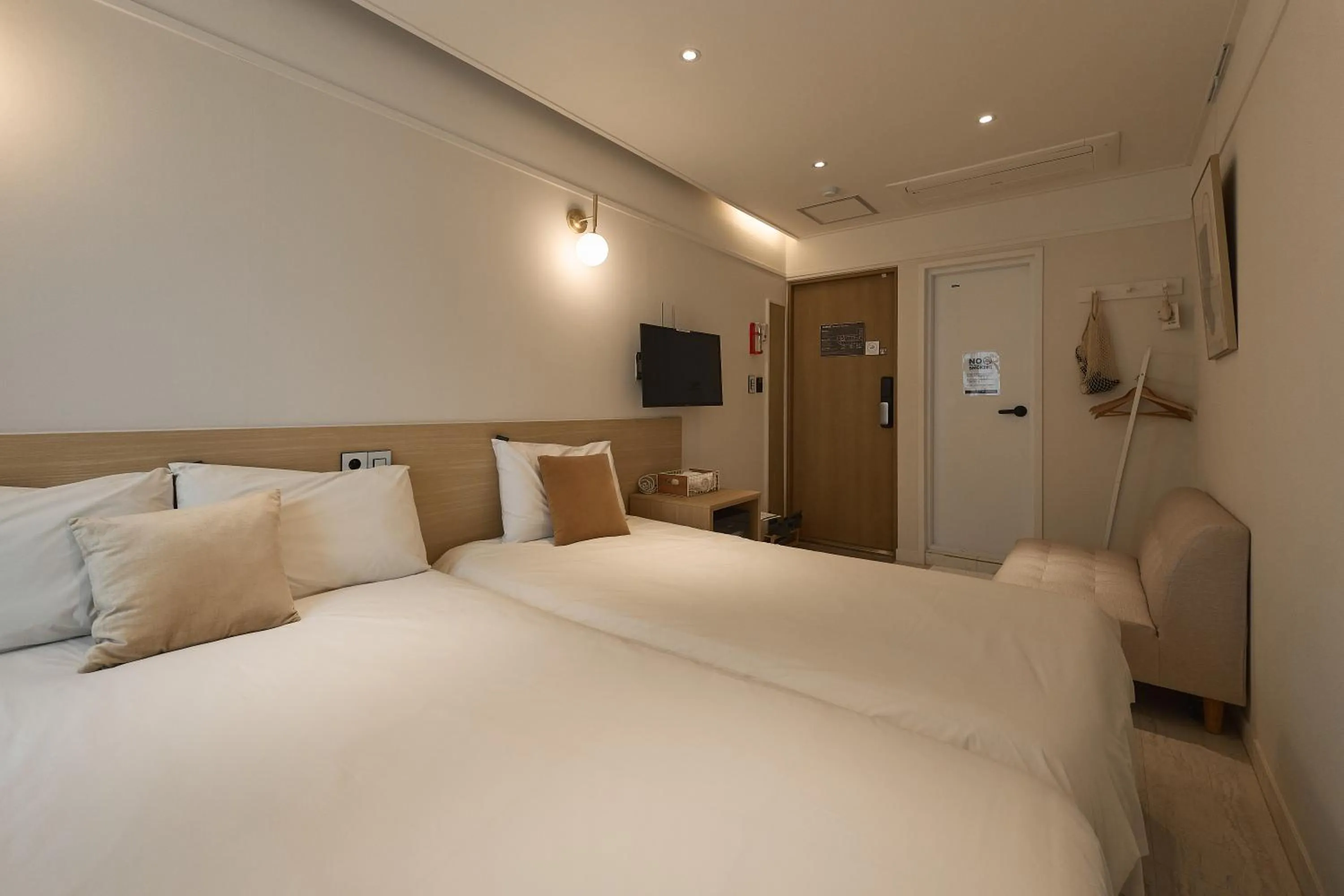 Bed in Artravel Home