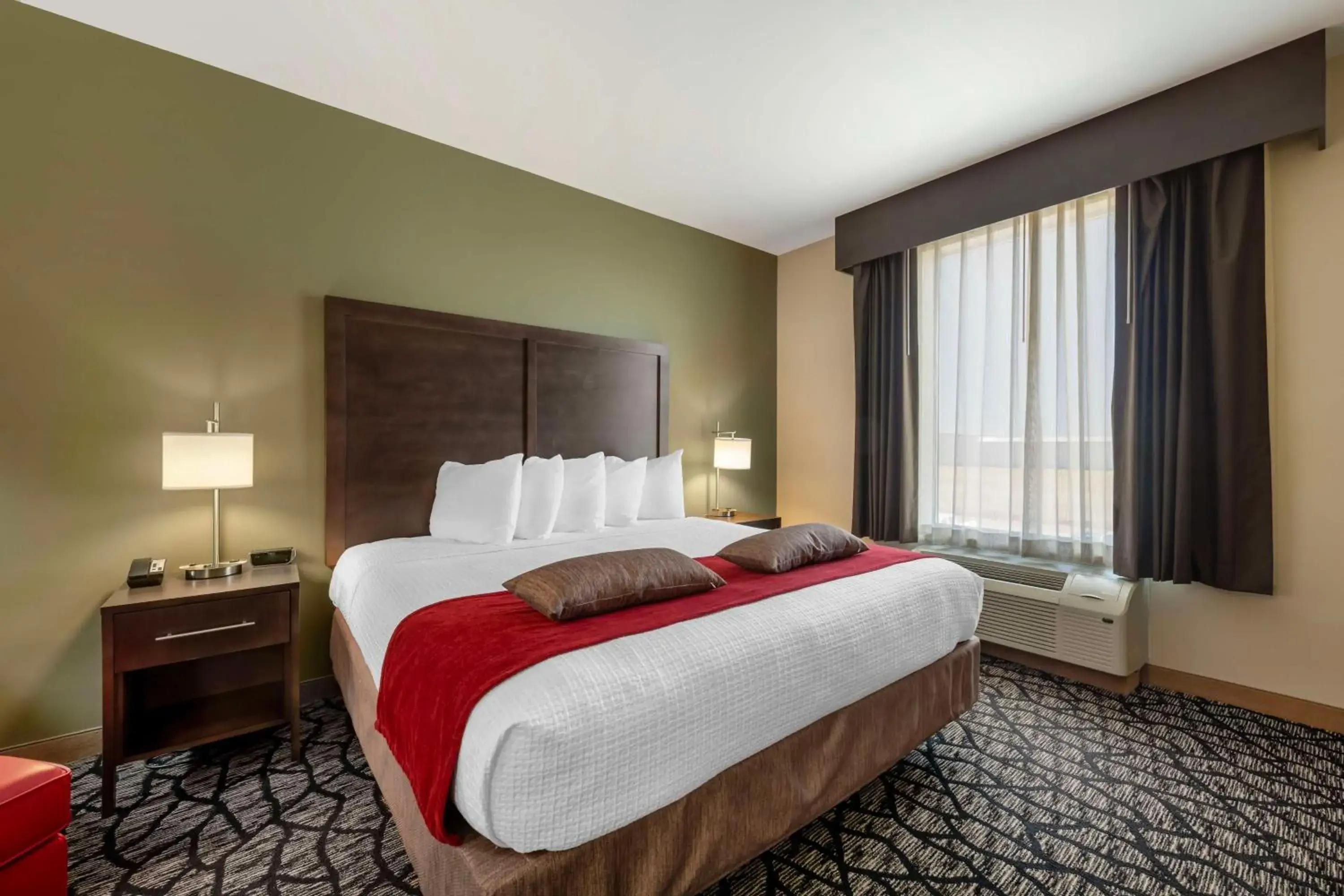 Single King with Communication Assistance in Best Western Plus Lakeview Hotel Single King with Communication Assistance in Best Western Plus Lakeview Hotel