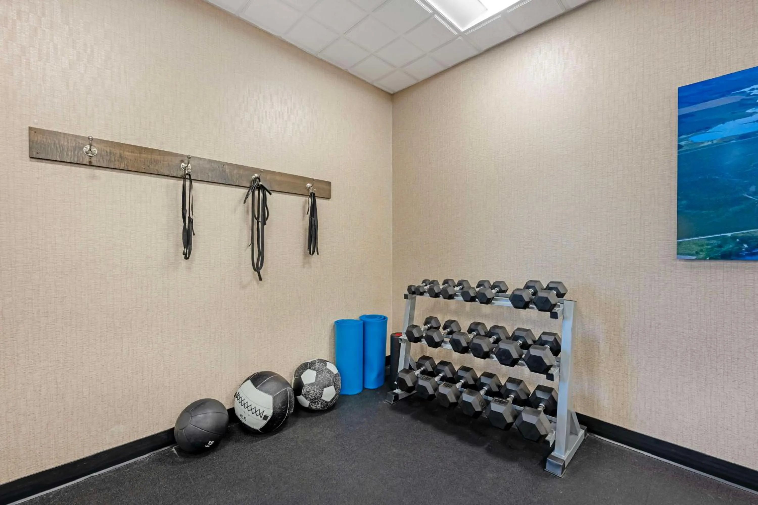 Fitness centre/facilities in Best Western Plus Lakeview Hotel