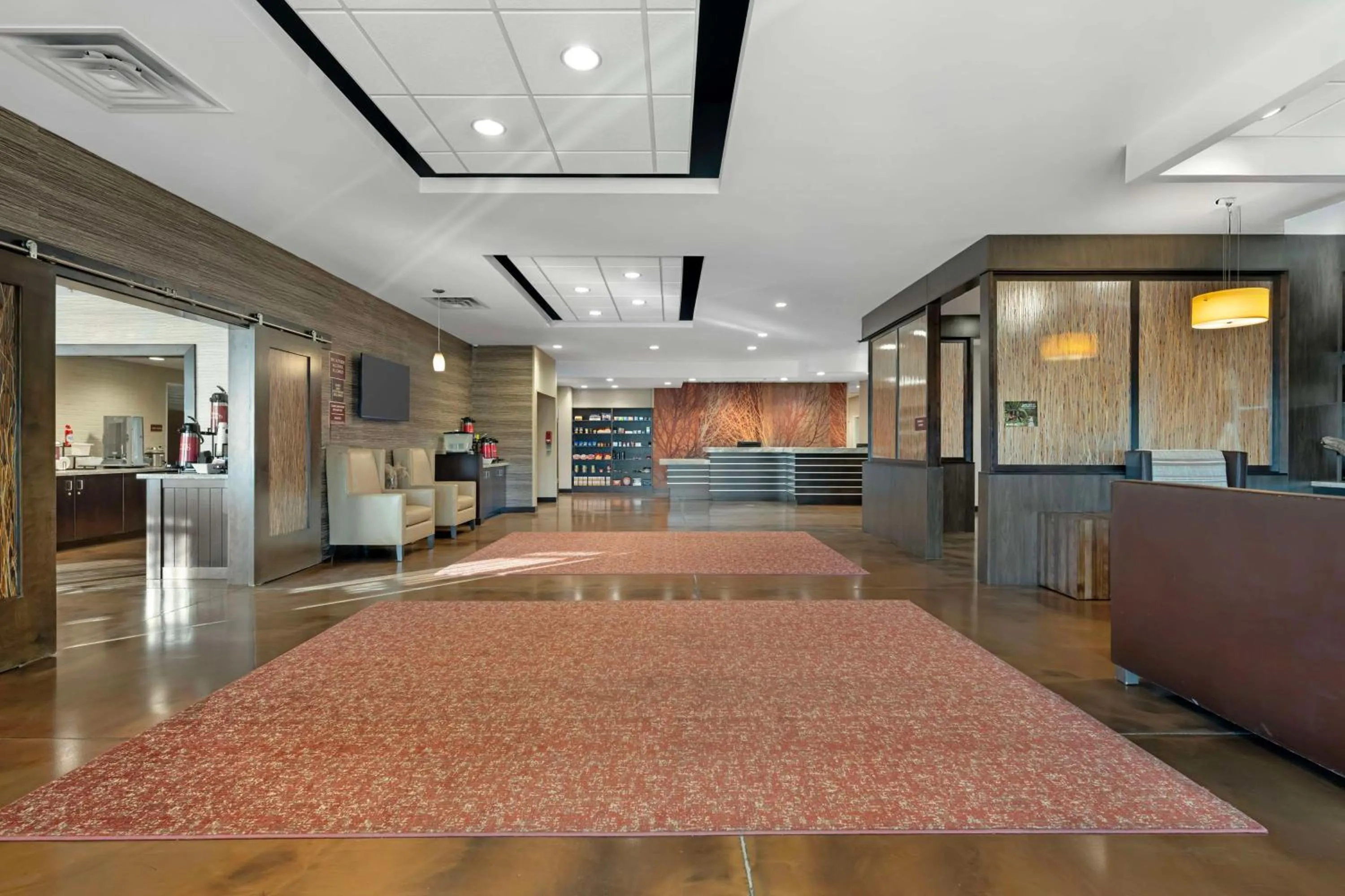 Lobby or reception in Best Western Plus Lakeview Hotel