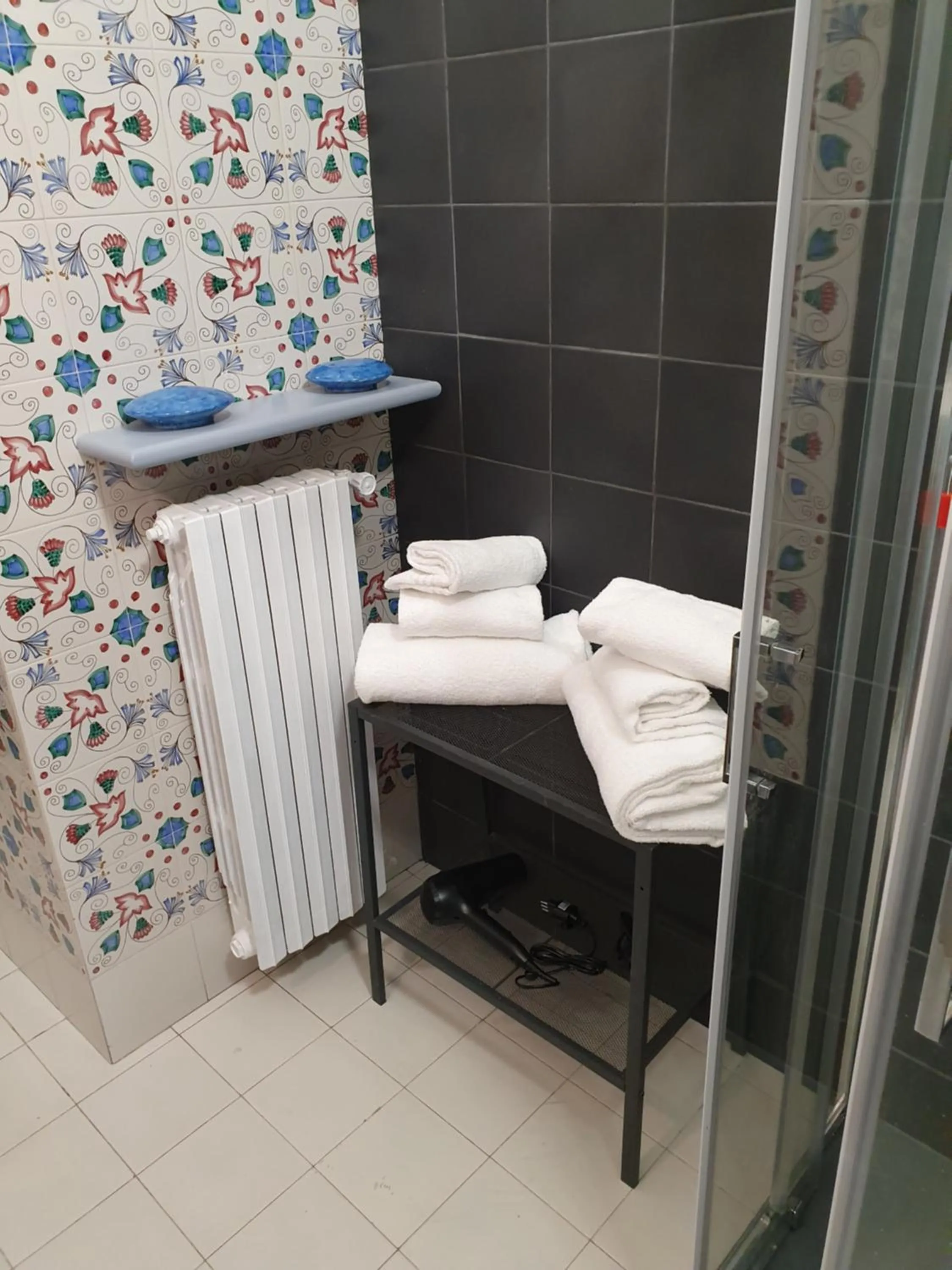 Bathroom in D'Angleterre Guest House