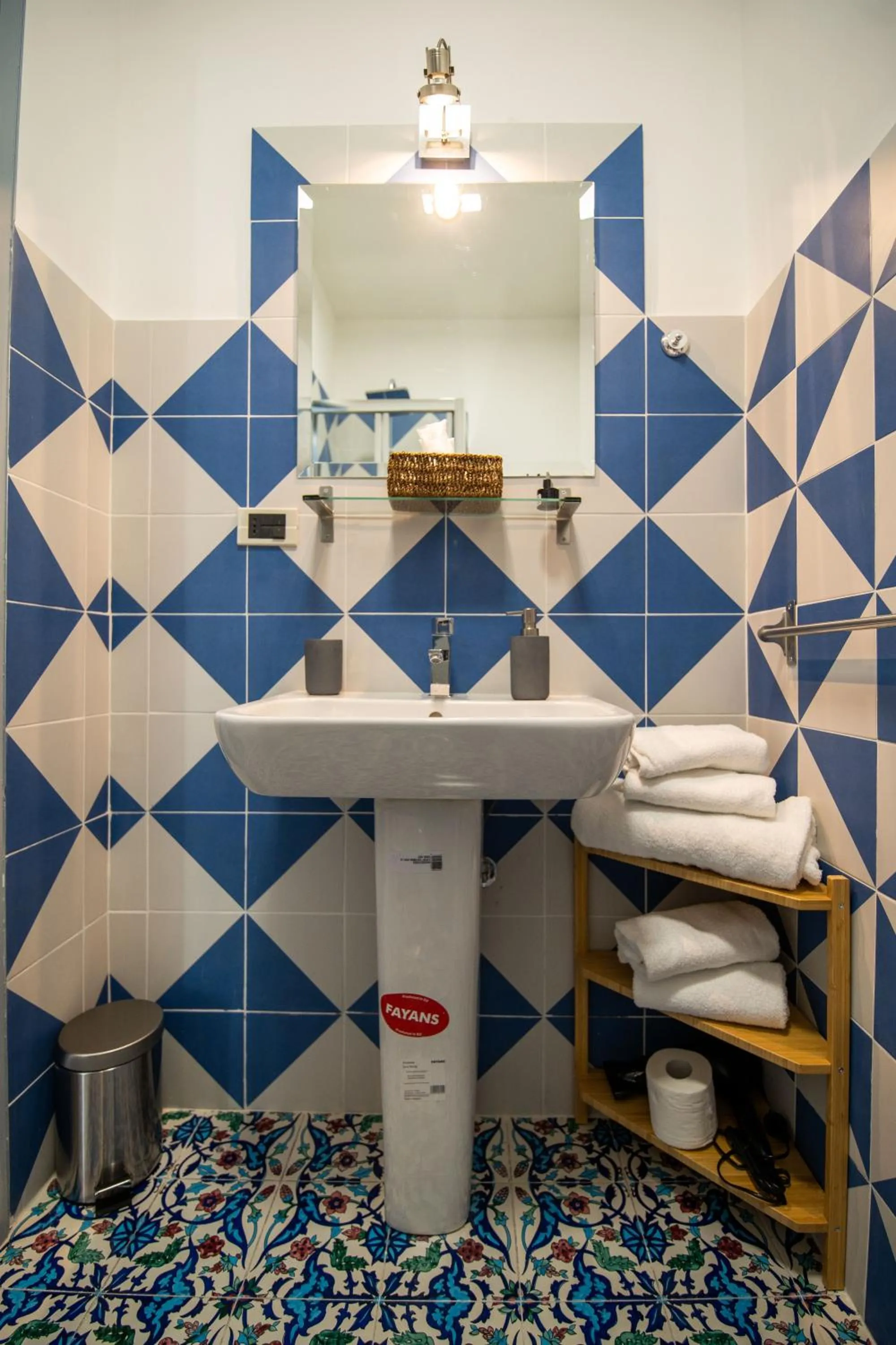 Bathroom in D'Angleterre Guest House