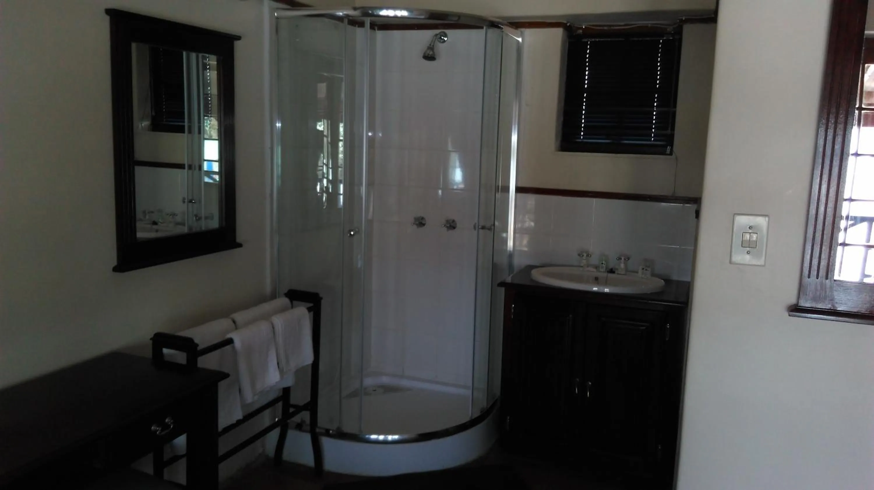 Shower in The Woodsman Bed and Breakfast