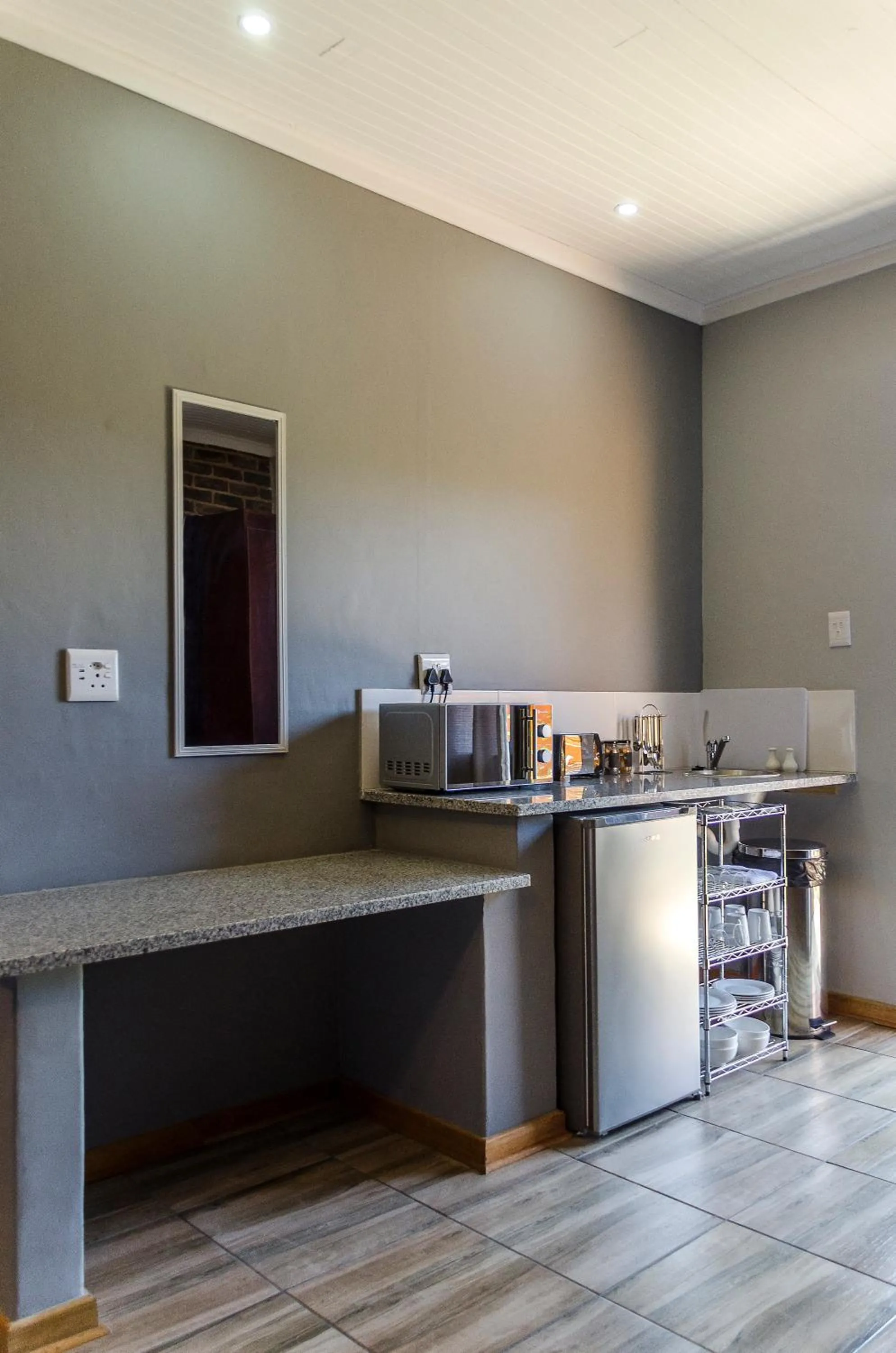 Kitchen or kitchenette in The Woodsman Bed and Breakfast