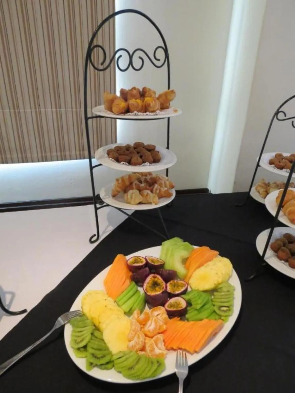 Restaurant/places to eat in Redlands Hotel