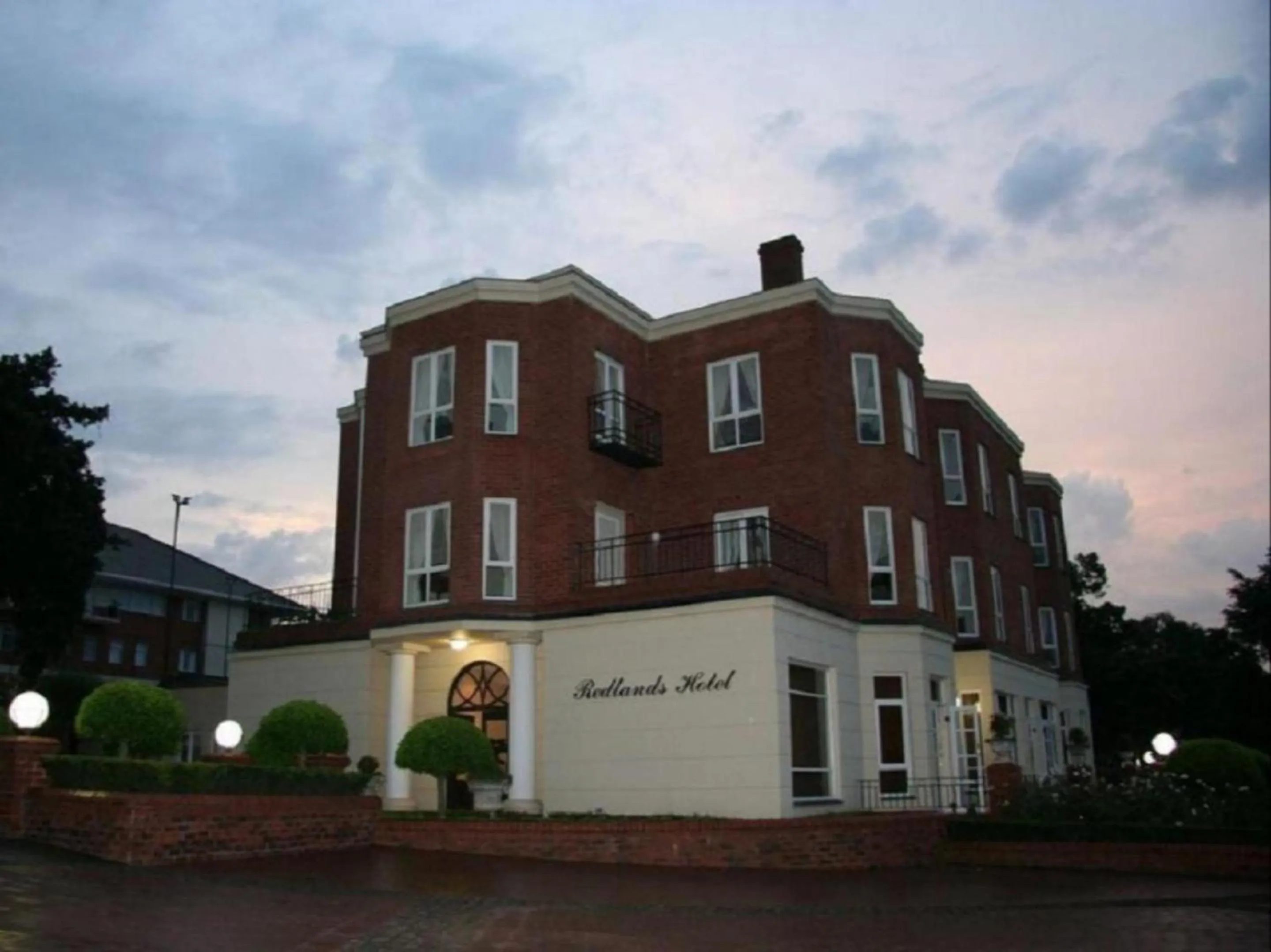 Property building in Redlands Hotel